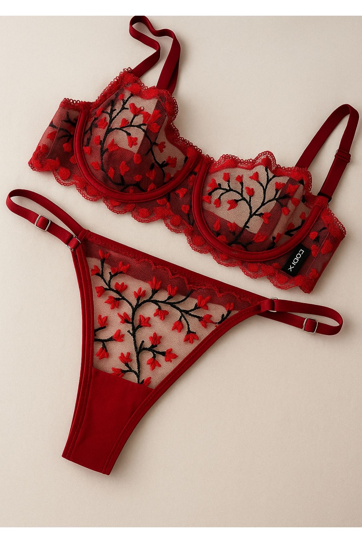 MODA Dantel Çiçek Desenli Kırmızı Sütyen-Tanga Takımı