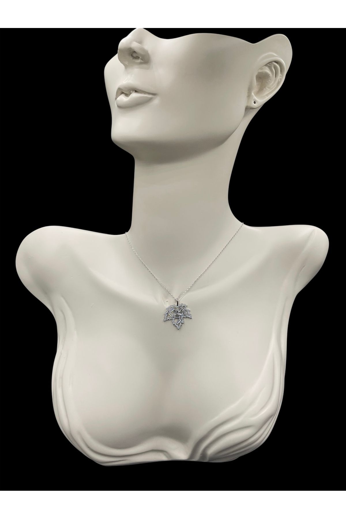 nefjewelrydesign 925 Ayar Gümüş 44cm Baget Taşlı Çınar Yaprağı Kolye