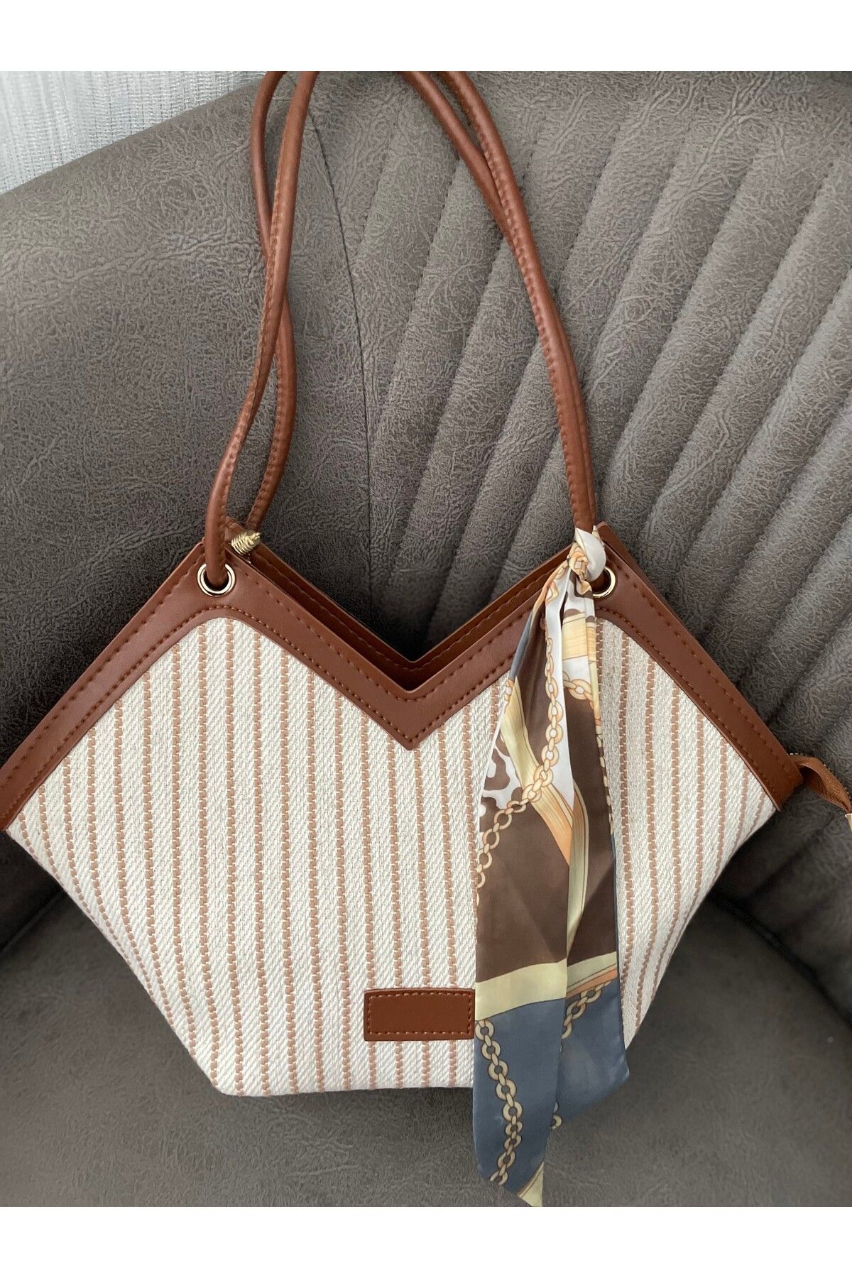 MODA LİMONBAGG KADIN HASIR MODEL FULARLI FERMUARLI OMUZ KOL VE EL ÇANTASI
