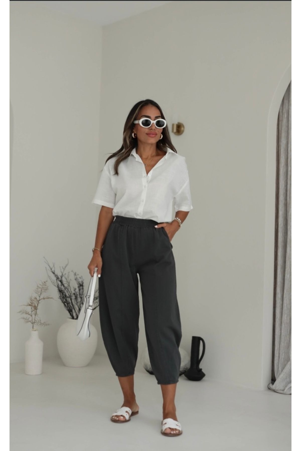 SADE Siyah beli ve paça kısmı lastikli rahat eşofman altı unisex