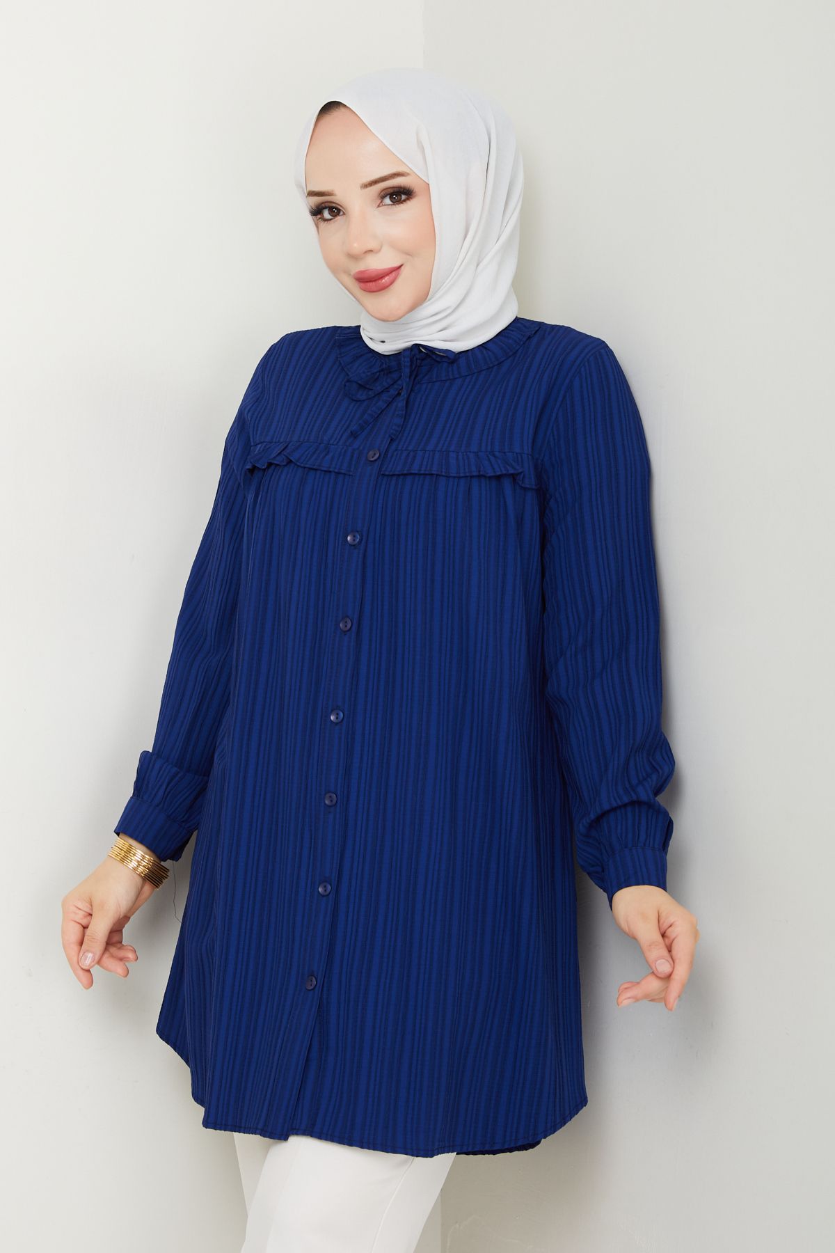 Pamuk Butik Kadın Yaka Detaylı Fırfırlı Robalı Gömlek