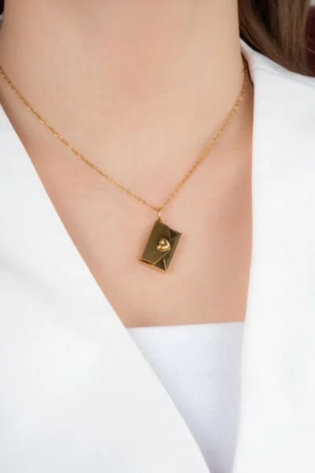Finesa Jewelry Çelik, Açılabilir, Mıknatıslı Mektup Plakalı Kapaklı ,Tasarım Çelik Kolye