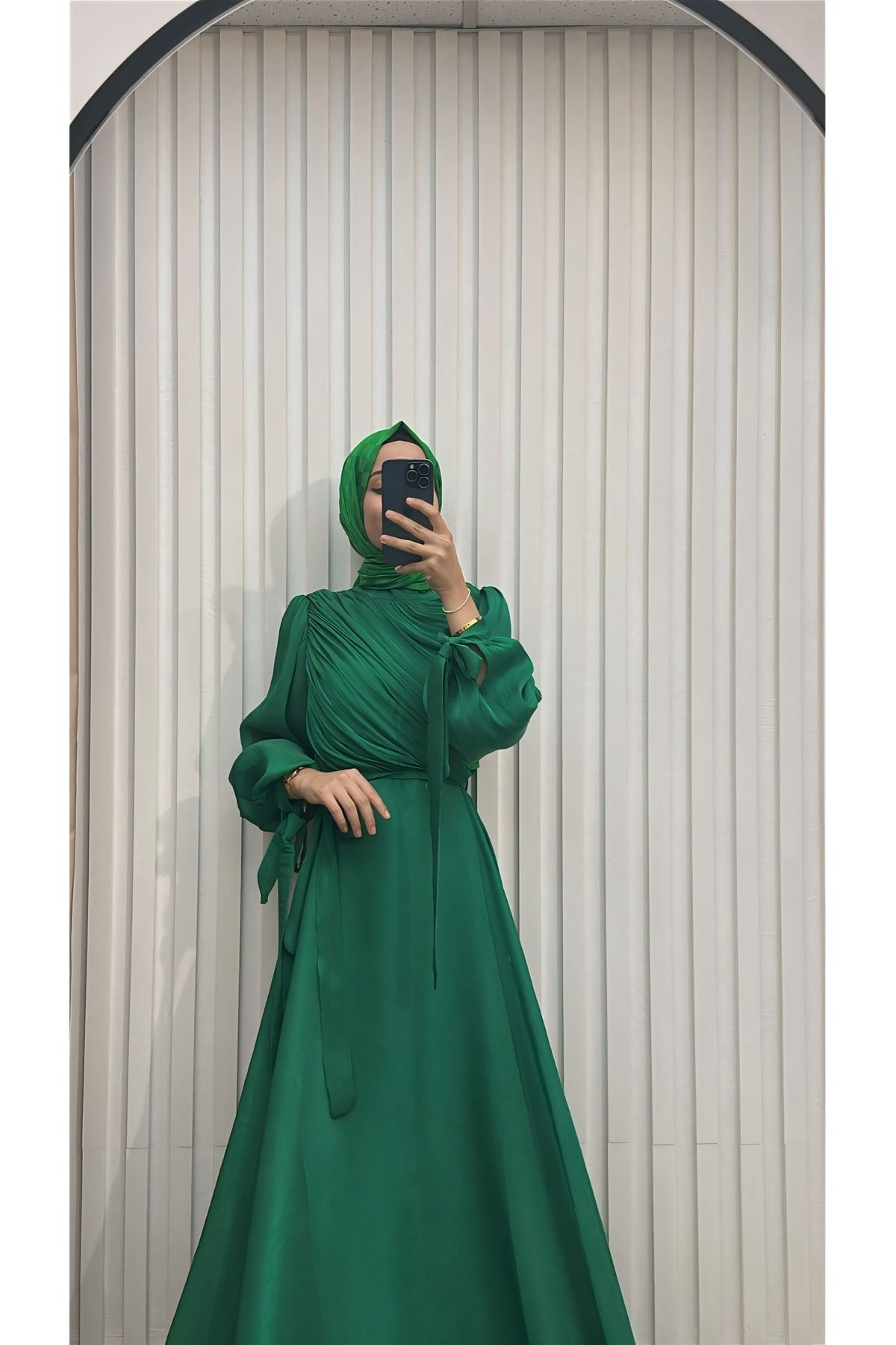 MERVE TESETTÜR Büzgügü Abiye elbise