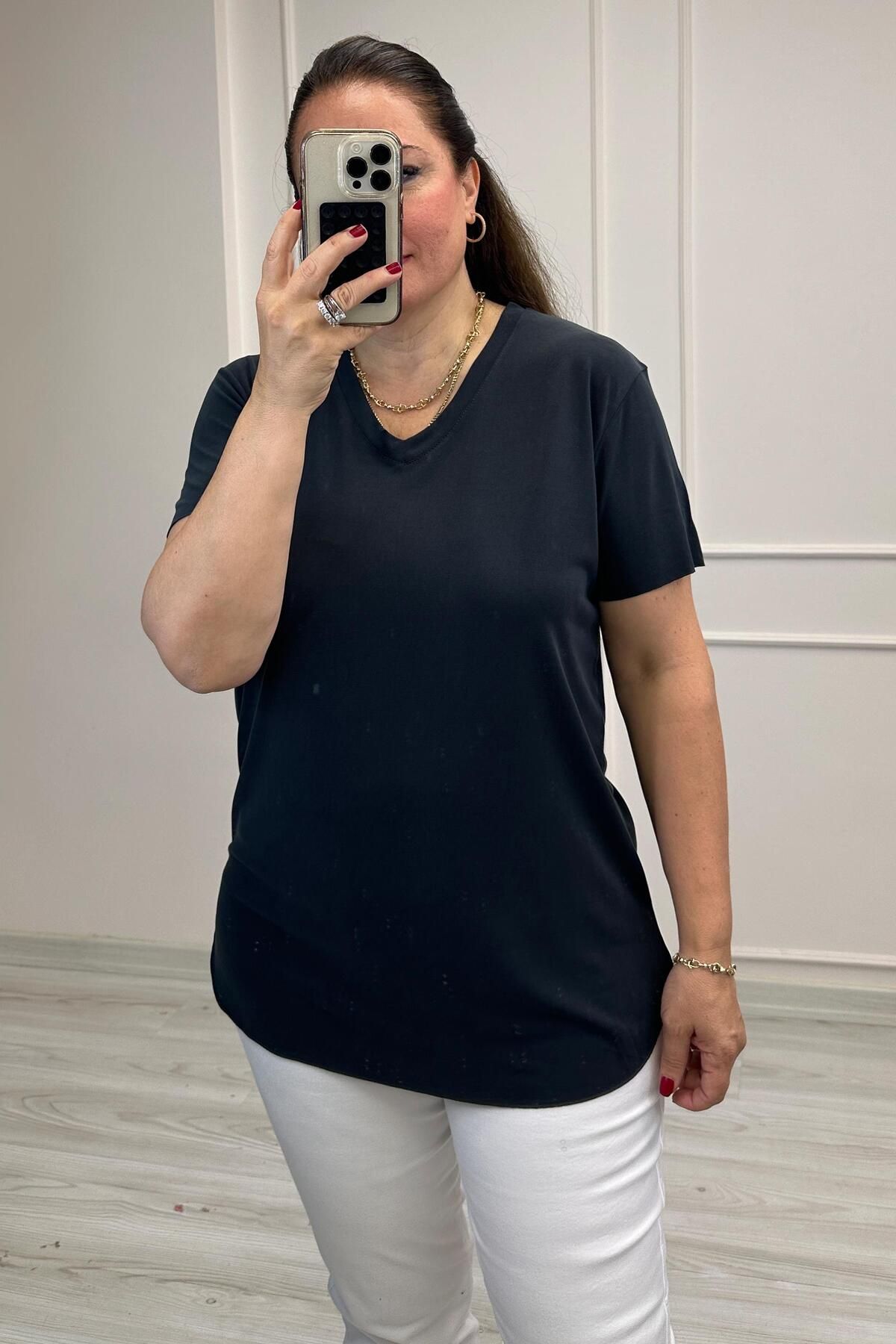 Mine Sabuncuoğlu Julia V Yaka T-Shirt Antrasit
