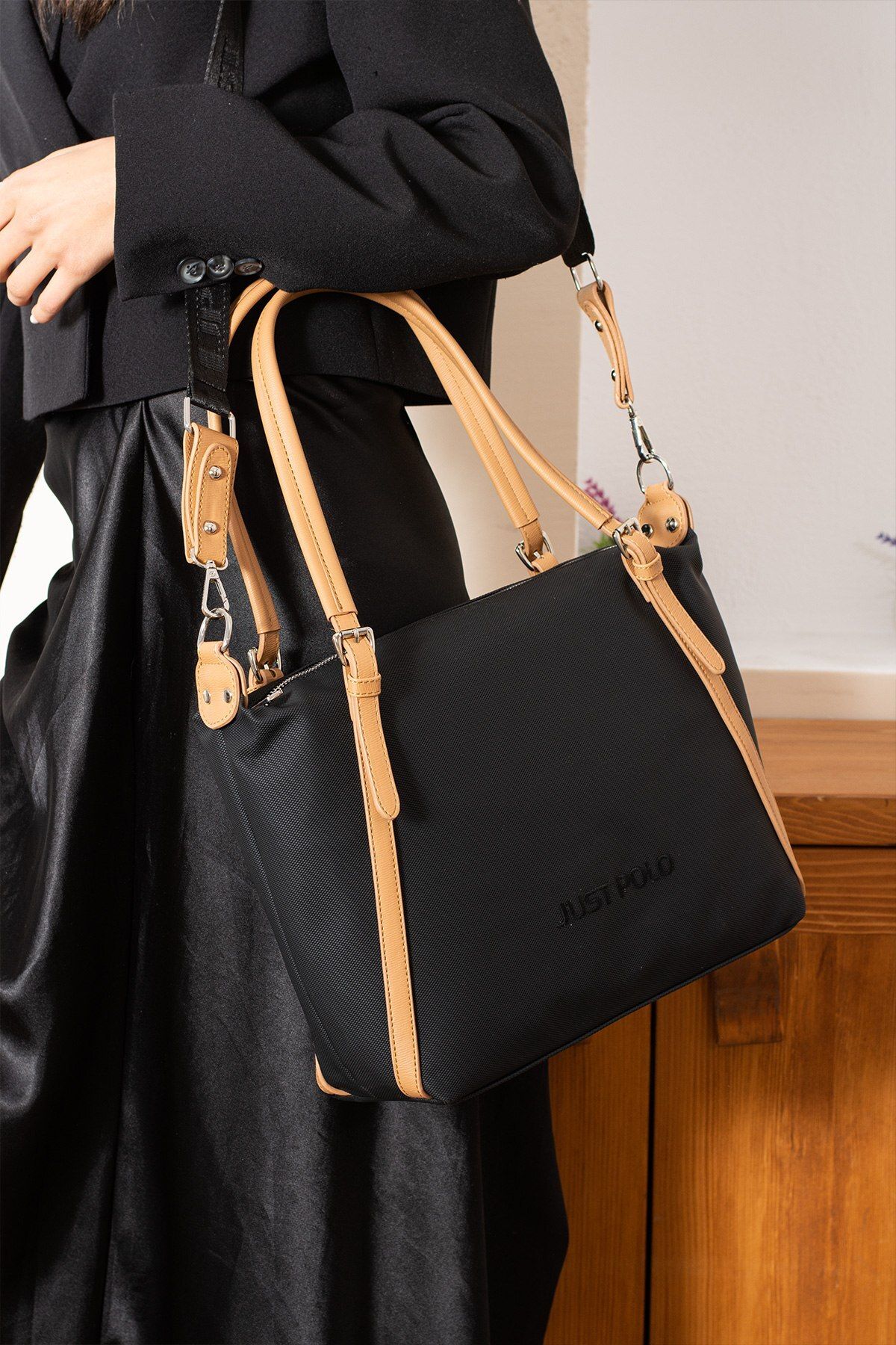 Just Polo Nora 6037 Suni Deri Kadın El Ve Omuz Çantası (Ebat:En 32 x27 Cm)
