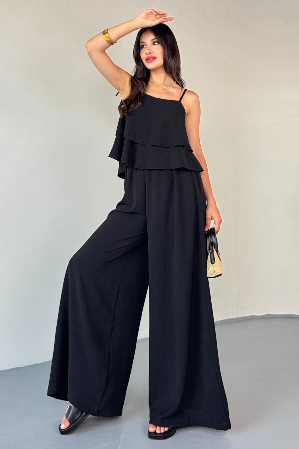 Cappmoda TKM-13323 Siyah Ayarlanabilir Askılı Dökümlü Bluz & Bel Lastikli Salaş Pantolon Koton İkili Takım
