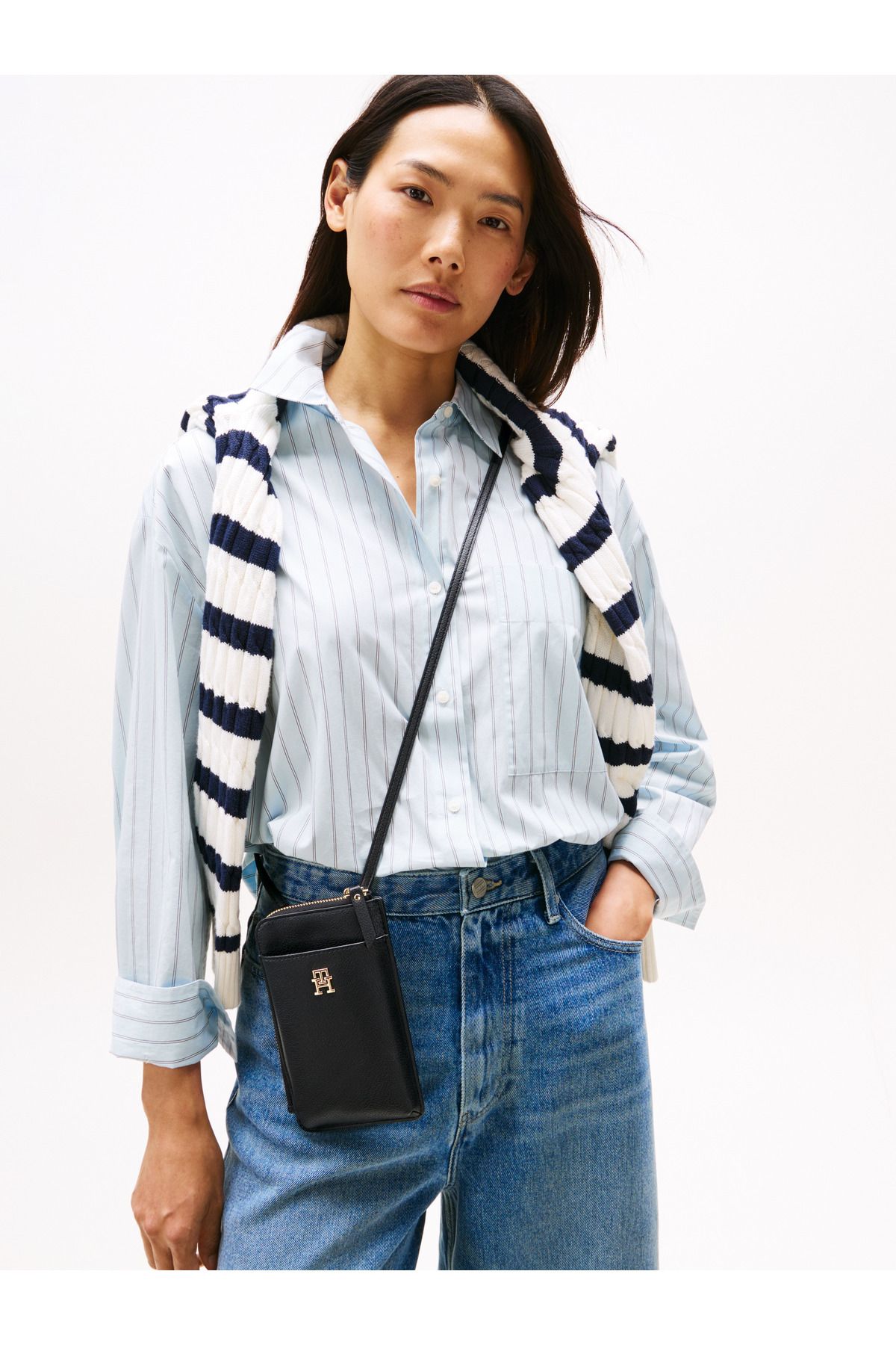 Tommy Hilfiger Th Distinct Siyah Kadın Telefon Cüzdanı