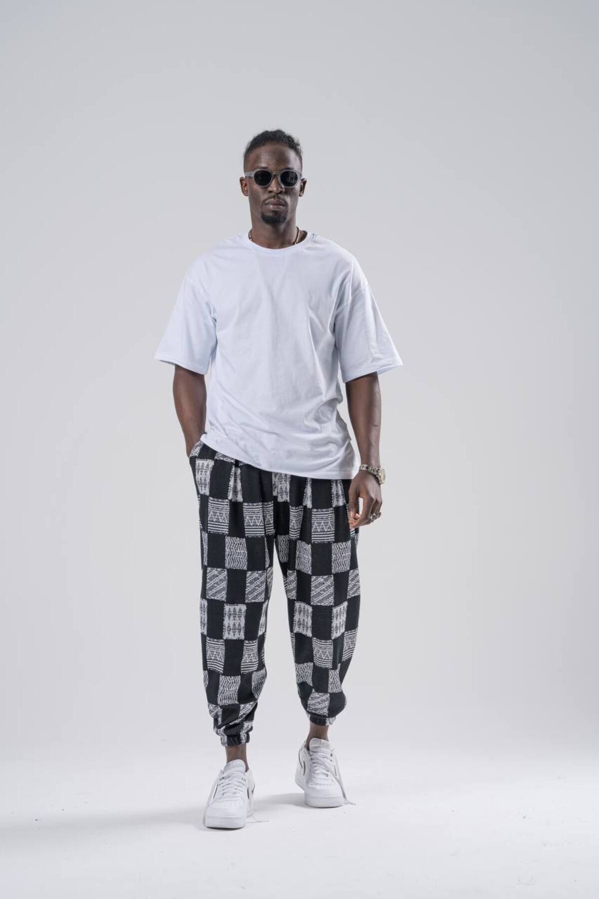SUPERBLUE-Men's Checkered Patterned Black Jogger Baggy Trousers 4