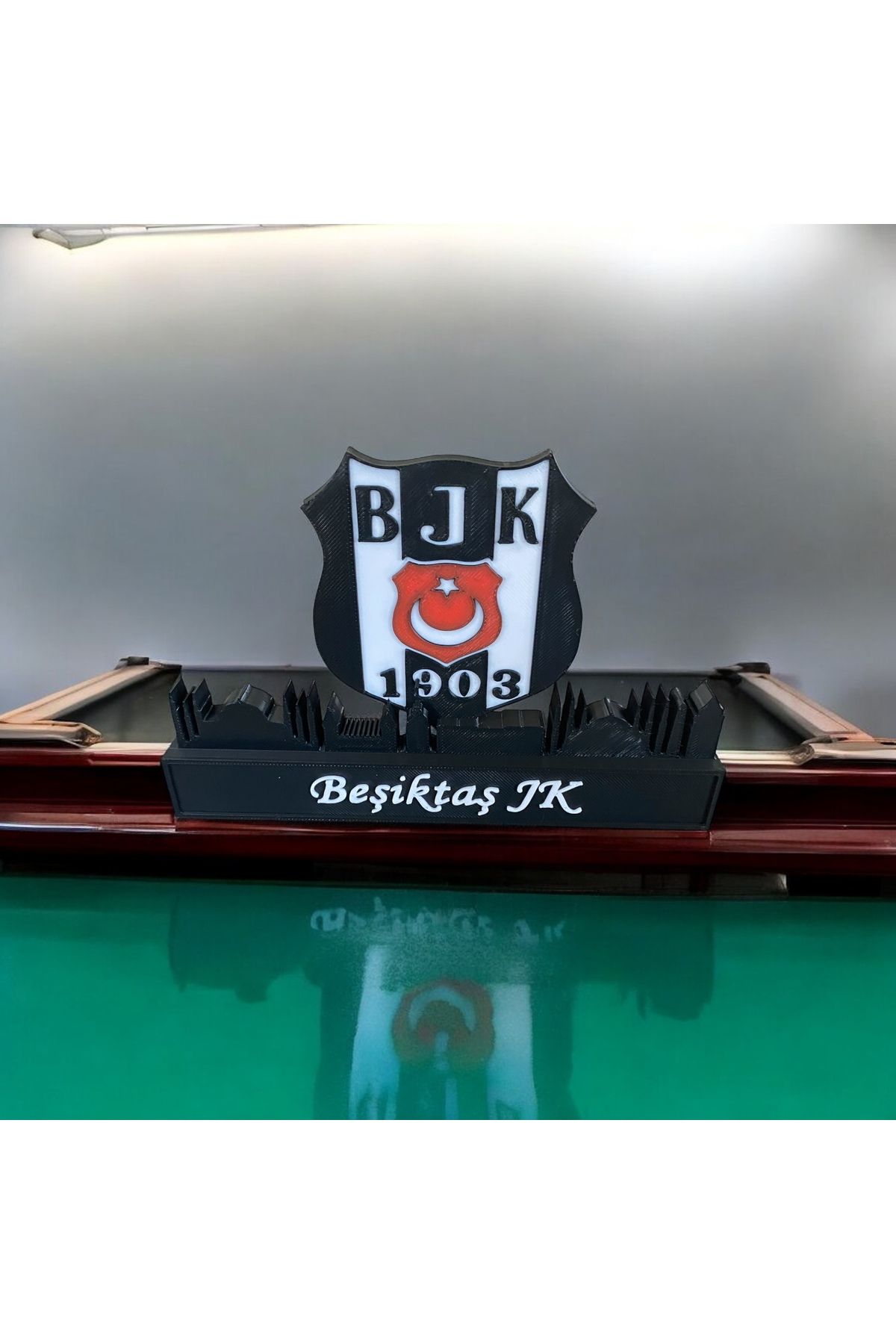 BsdHome Siyah Beyaz Taraftarlara Özel 3D Baskılı Masaüstü Dekor | Şehir Silüetli Arma Tasarım