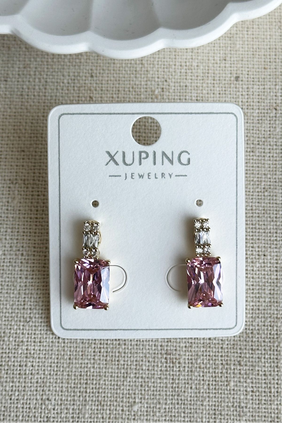 Modacaprea Xuping 14K Pembe Kare Taşlı Vidalı Kadın Küpe – Kararmaz | Kadın Takı Xuping Küpe