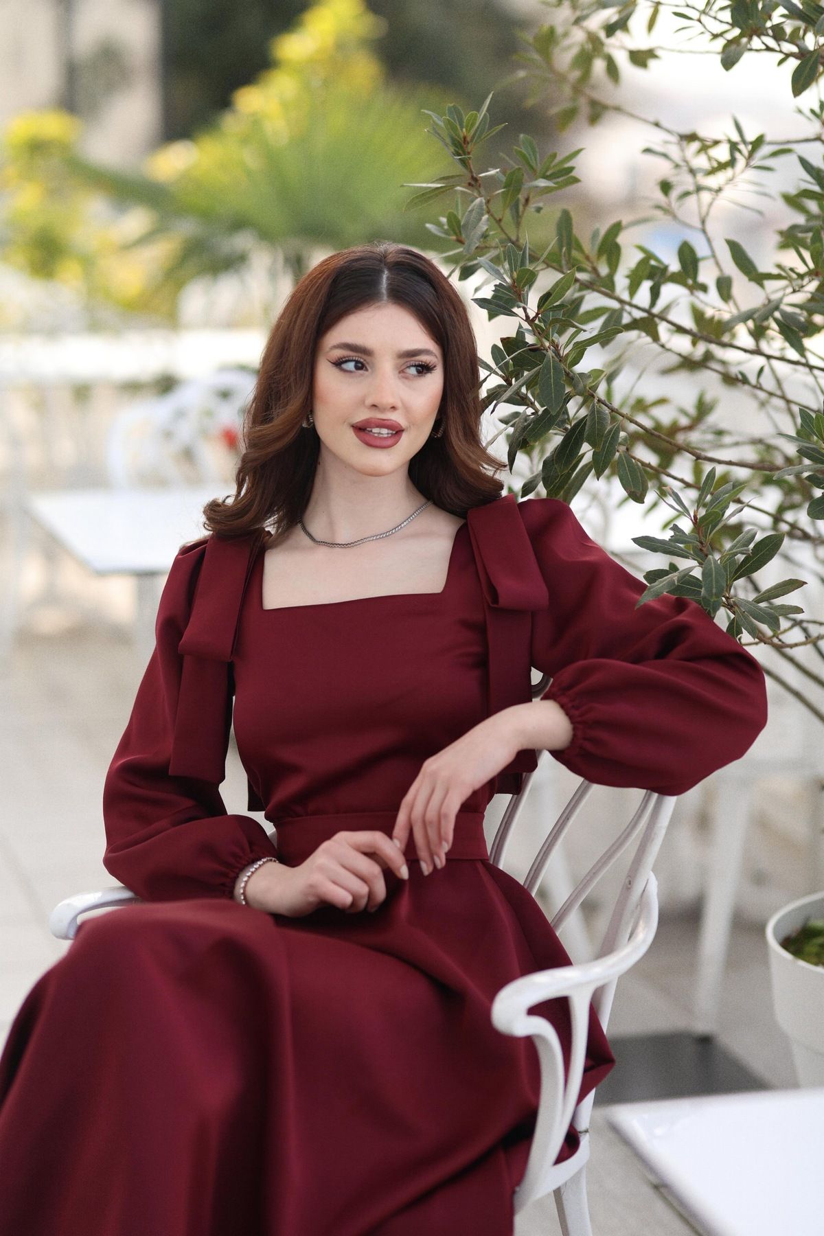 KADNER KADIN BORDO KARE YAKA FİYONK DETAYLI PERA ABİYE ELBİSE
