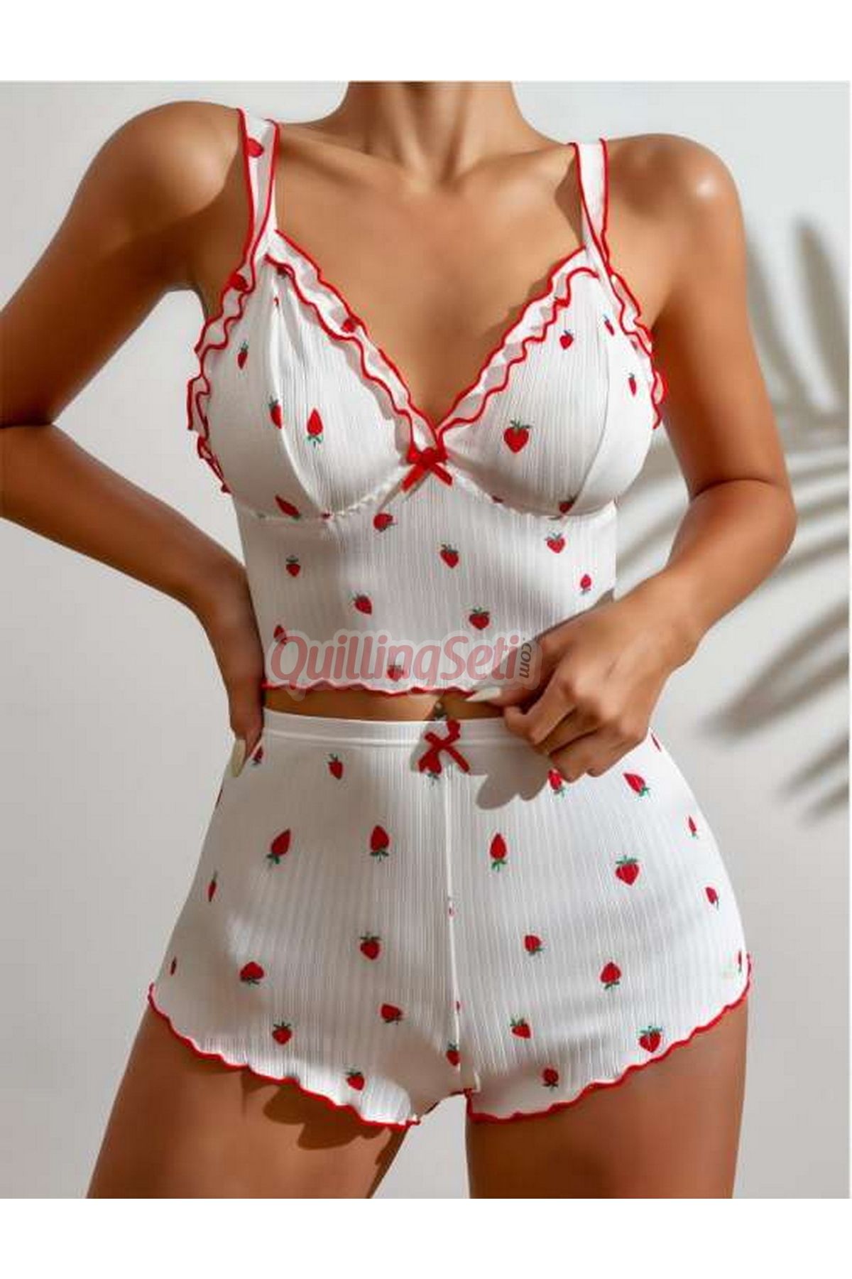 quilling Desenli Örme Kumaş Beyaz Renk S-20 Likralı Şortlu Pijama Takımı: Yumuşaklık ve Esneklik Bir Arada!