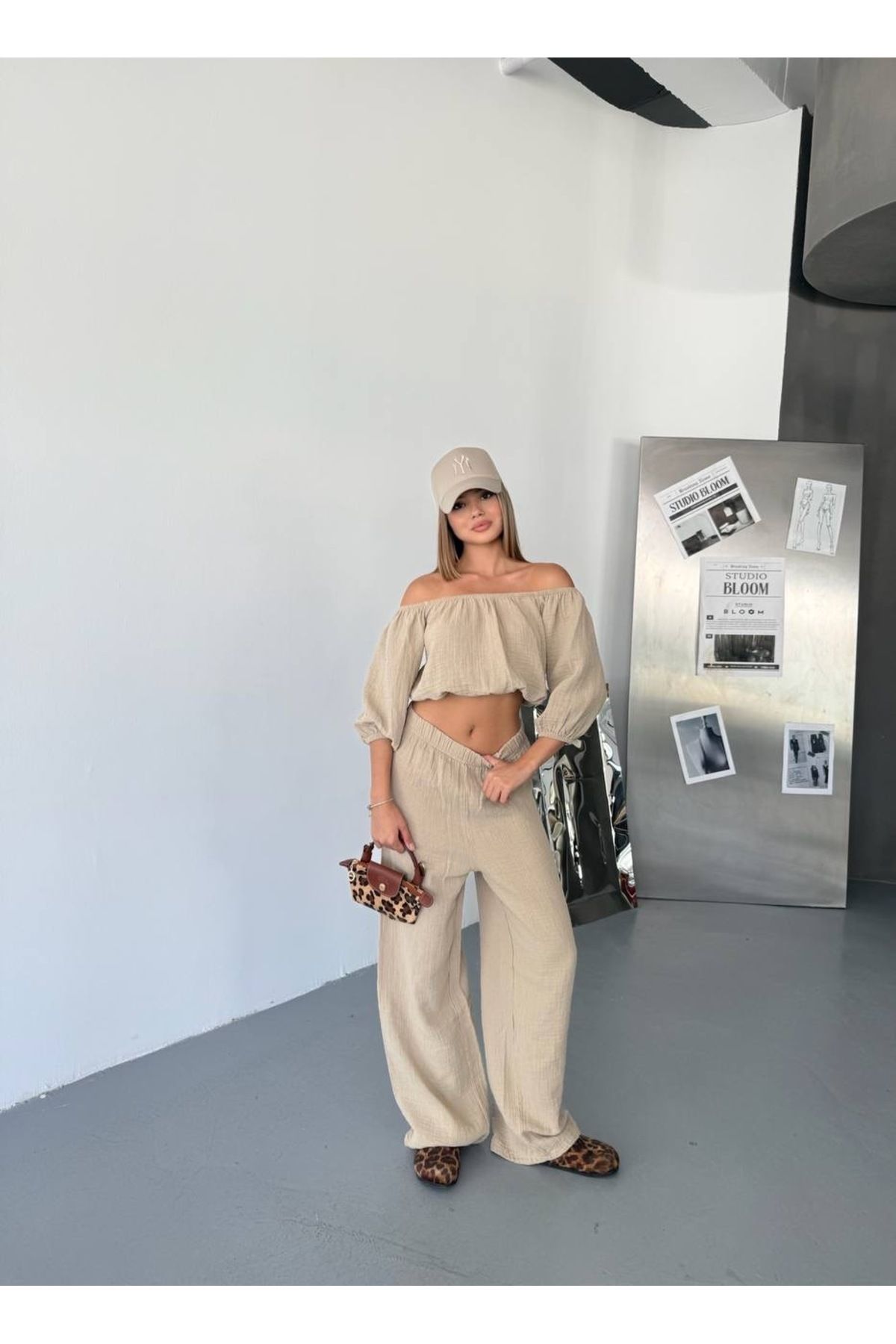 timagna Kadın Alt Üst Takım Müslin Kumaş Modanna Yaka Crop Bluz Bol Paça Pantolon İkili Takım