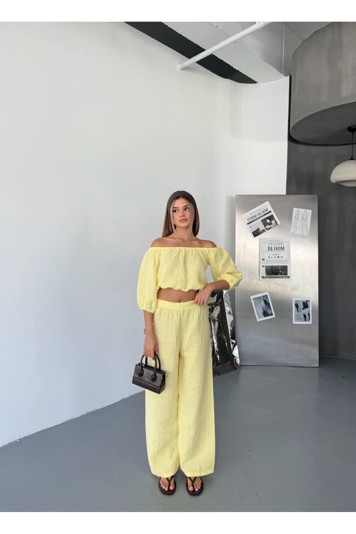 timagna Kadın Alt Üst Takım Müslin Kumaş Modanna Yaka Crop Bluz Bol Paça Pantolon İkili Takım