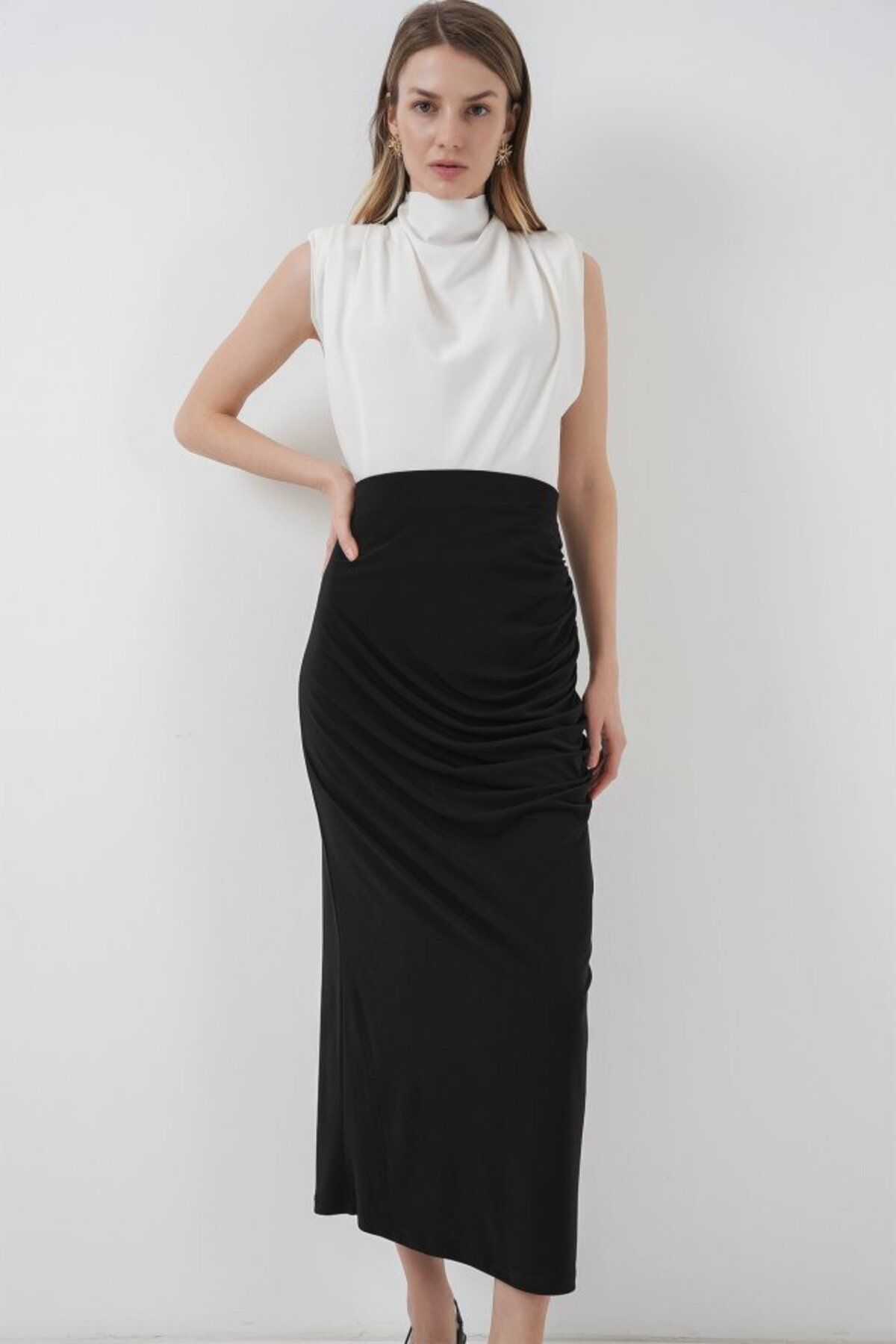 ETİLER COLLECTION 8035 Büzgülü Midi Etek - Siyah