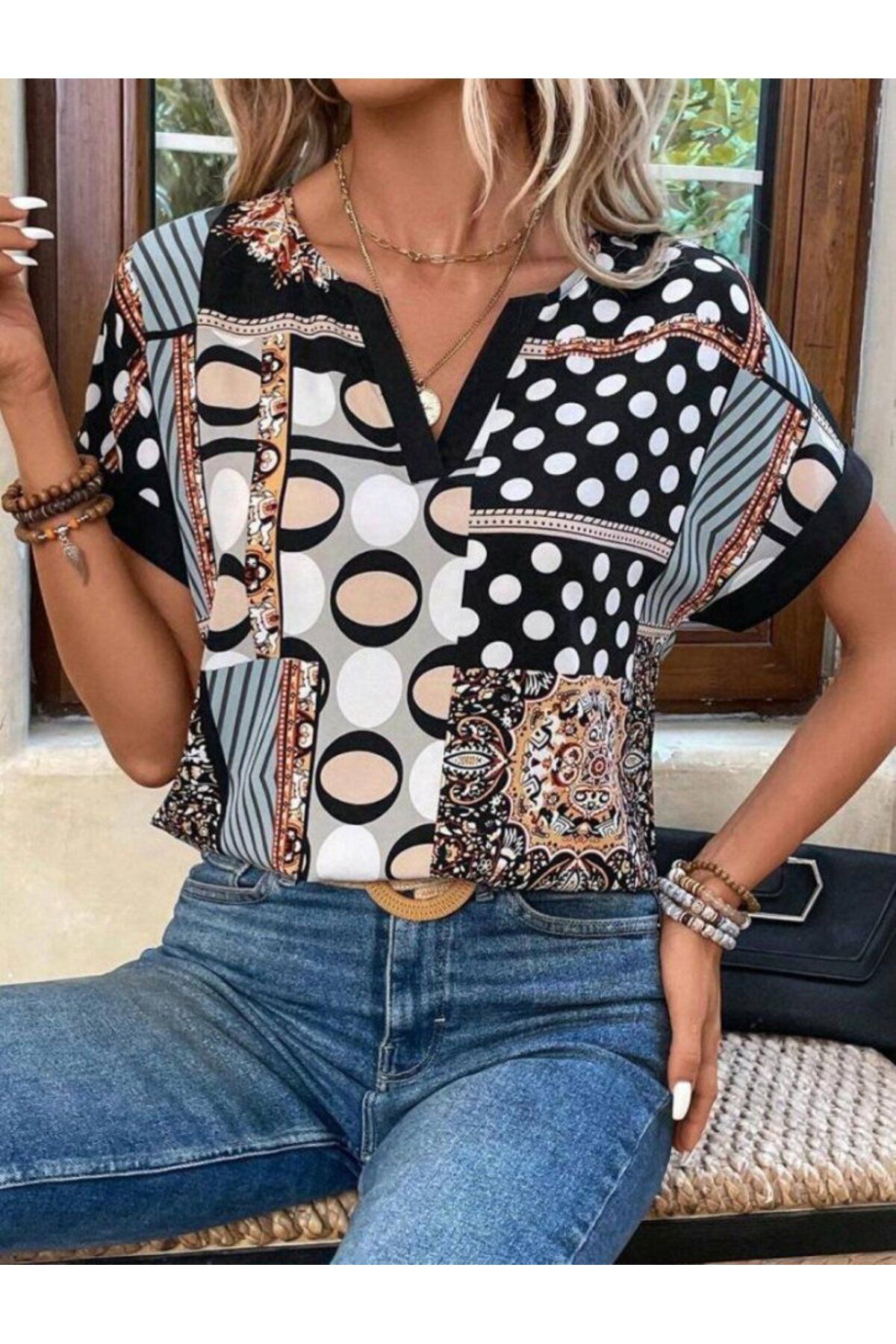ETİLER COLLECTION Kadın Moss Krep Kumaş çentik V Yaka Kısa Kollu Desenli Bluz