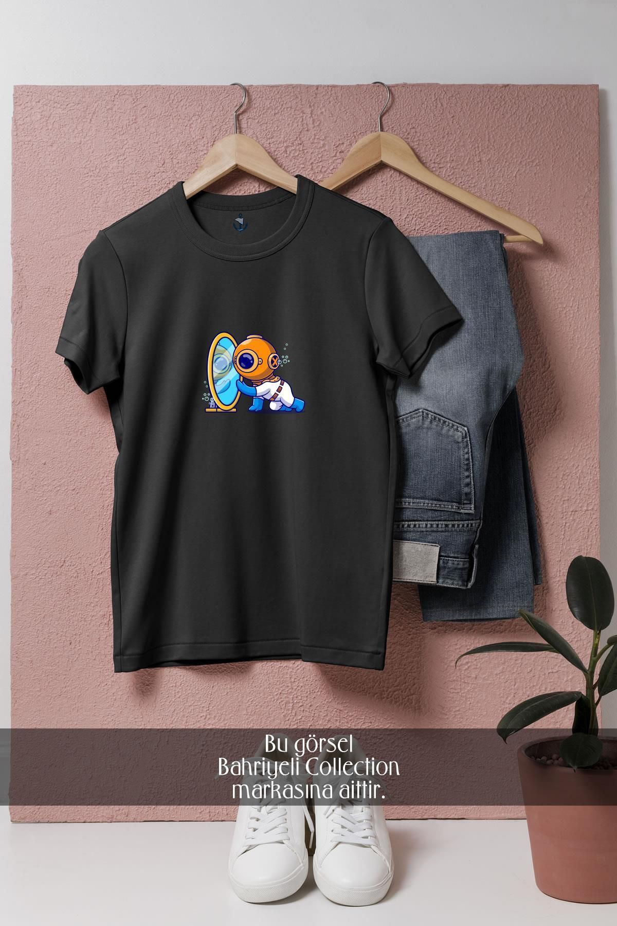 Bahriyeli Collection Oversize Aynaya Bakan Mini Dalgıç Tasarımlı Unisex T-Shirt