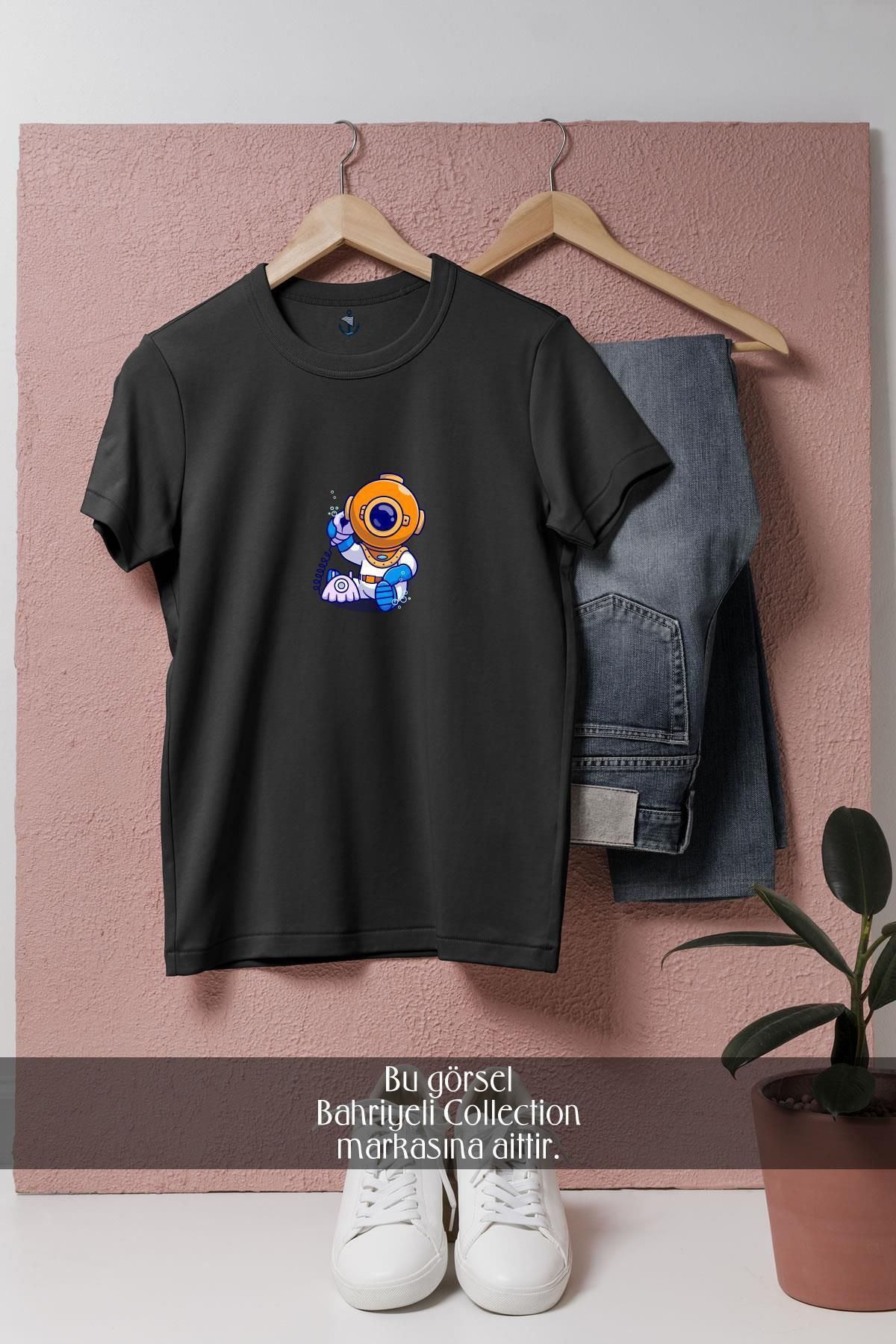 Bahriyeli Collection Oversize Deniz Kabuğu İle Konuşan Mini Dalgıç Tasarımlı Unisex T-Shirt
