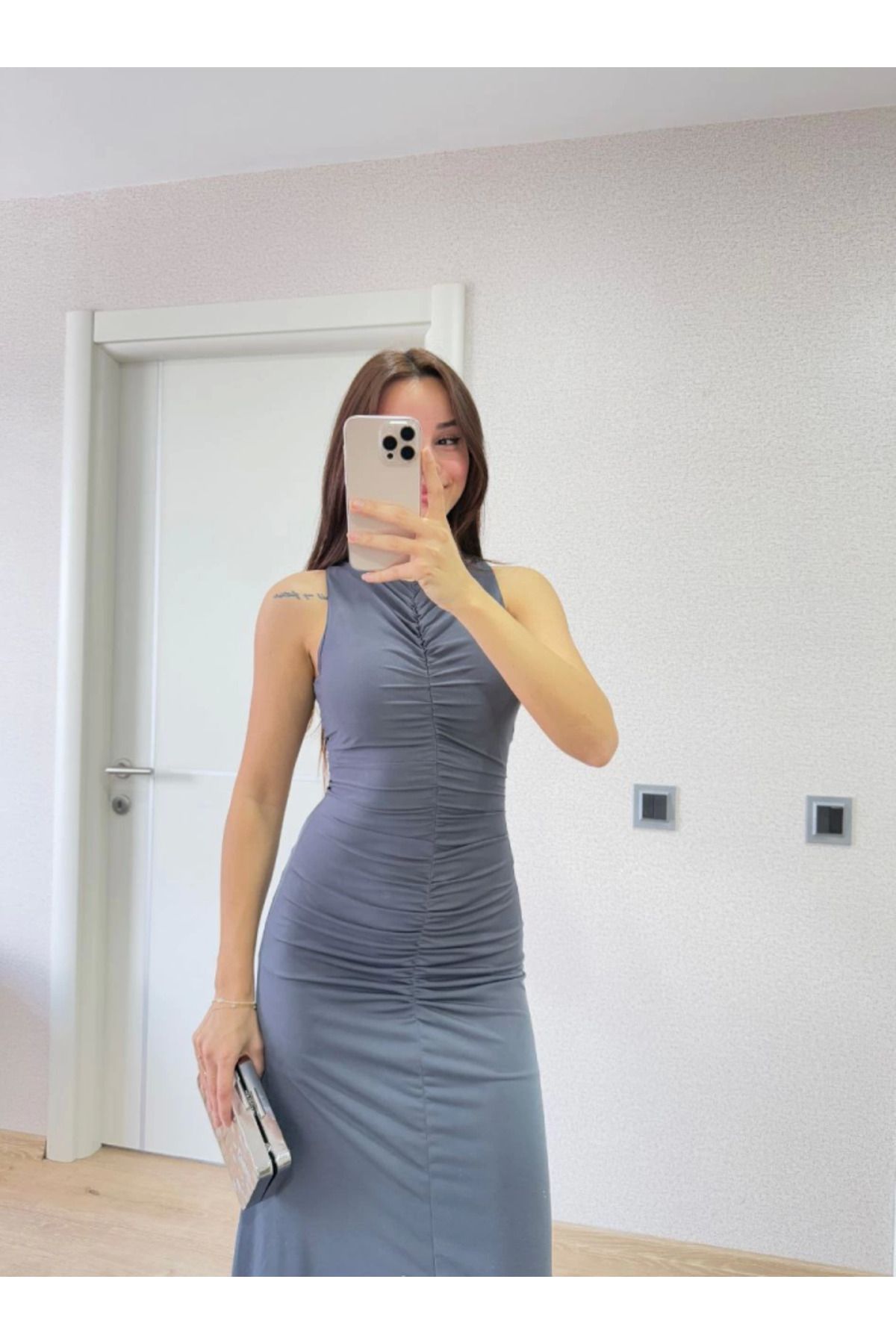 ETİLER COLLECTION Kolsuz Büzgülü Uzun Elbise - Füme