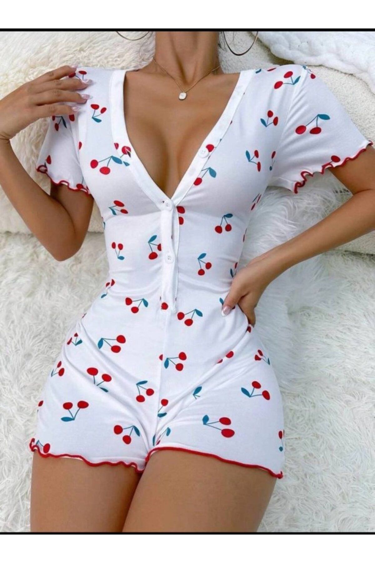 ETİLER COLLECTION Kadın Göğüs Dekolteli Pinterest Kiraz Desen Full Likralı şort Tulum