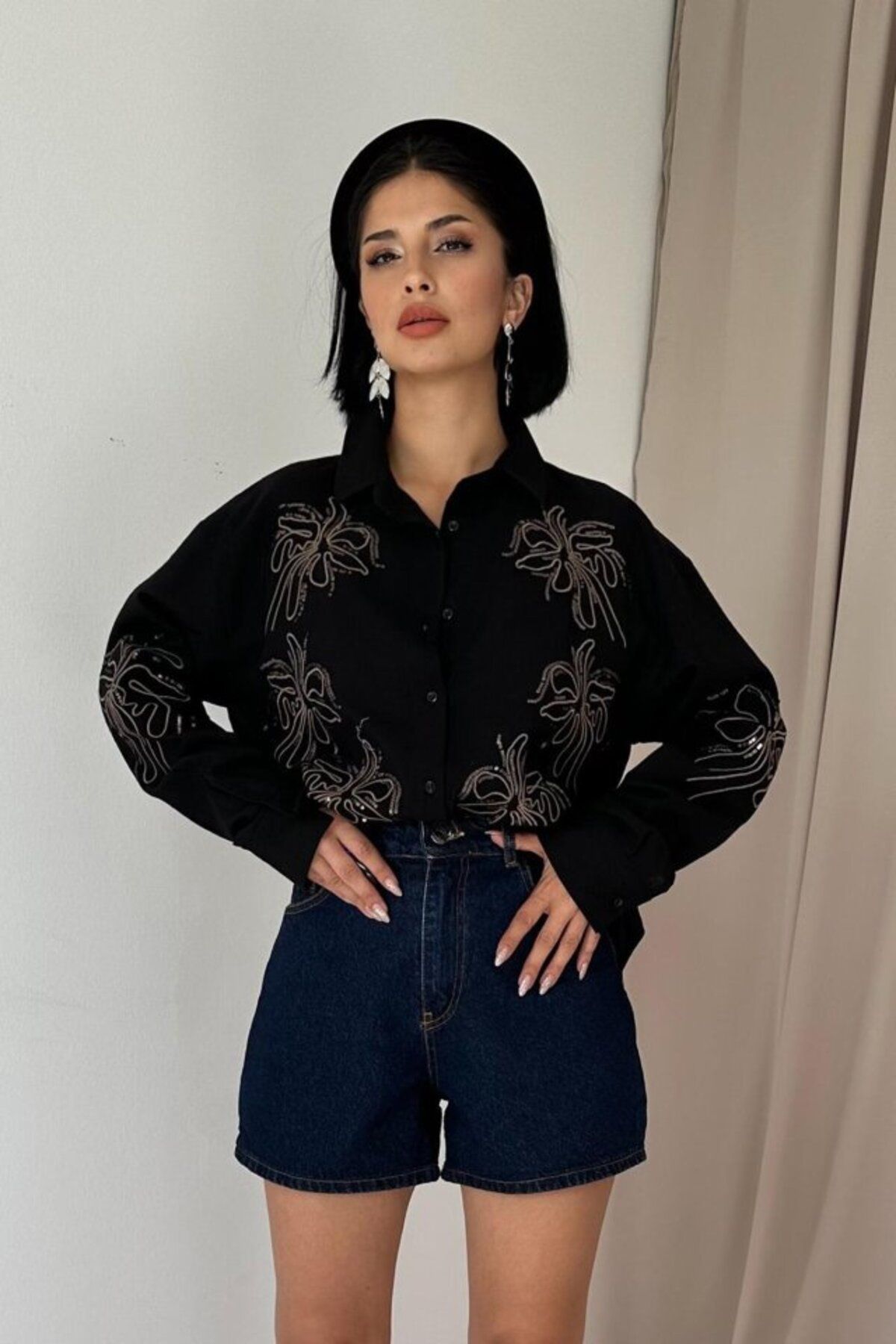 ETİLER COLLECTION Siyah Flamlı Keten Nakışlı Pullu Gömlek