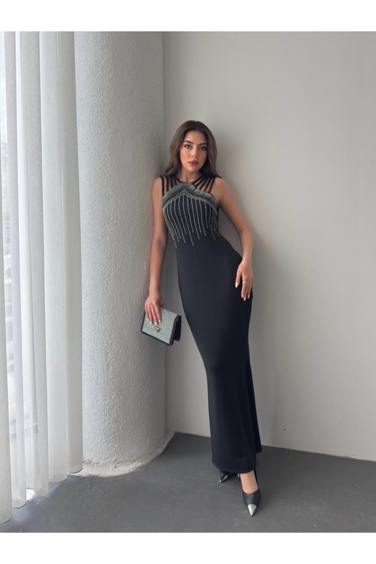 ETİLER COLLECTION Kadın Omuz çoklu Askılı önü Taş Işlemeli Balık Kesim Janjan Krep Maxi Boy Elbise
