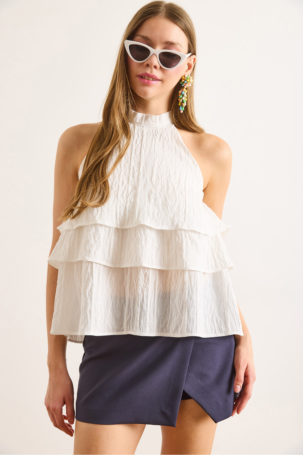 Women's White Halter Collar Tiered BlouseBLZ-19003040