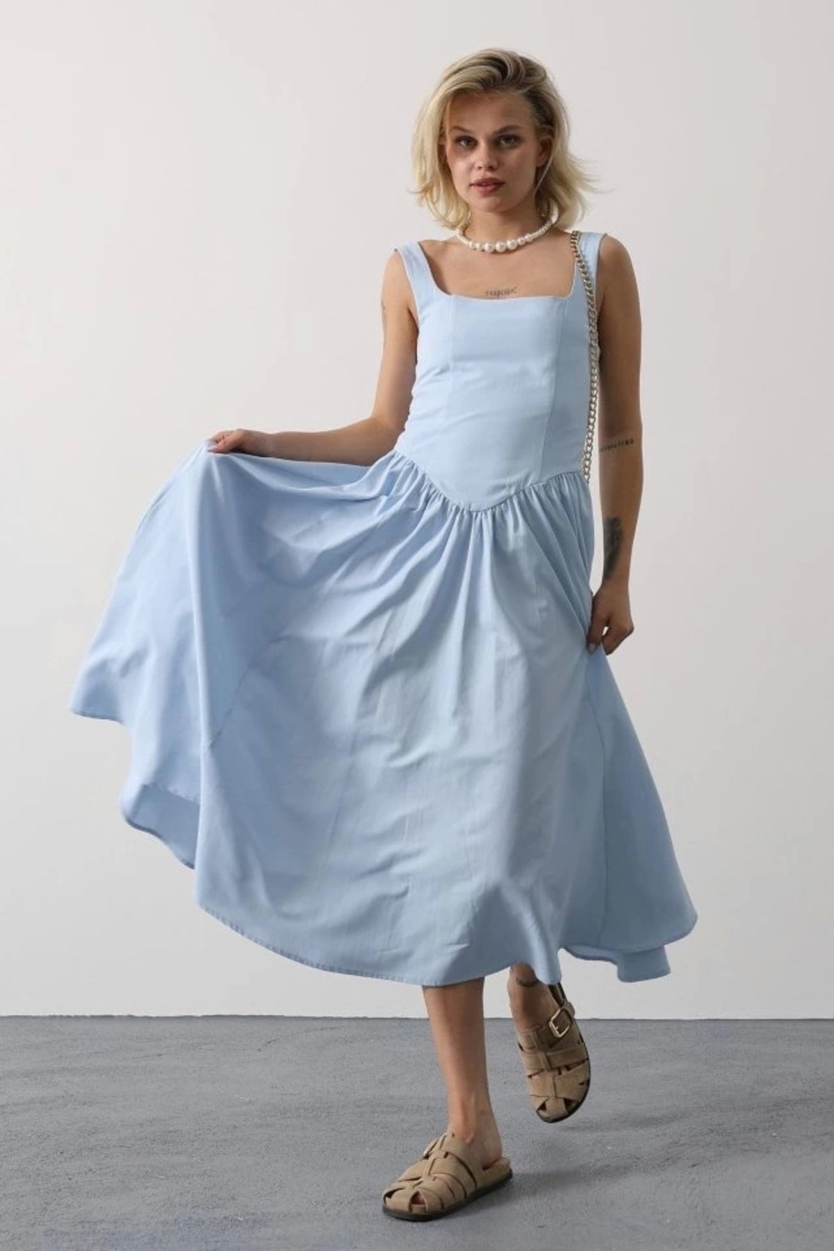 Butik Askılı Uzun Elbise - Mavi