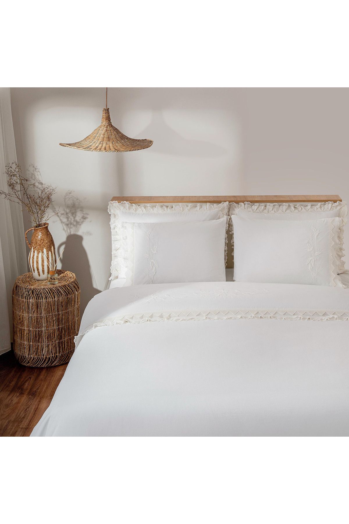 Ecocotton Paye Çift Kişilik Nevresim Takımı %100 Organik Pamuk Percal Nakışlı Dantelli Krem 200x220 Cm