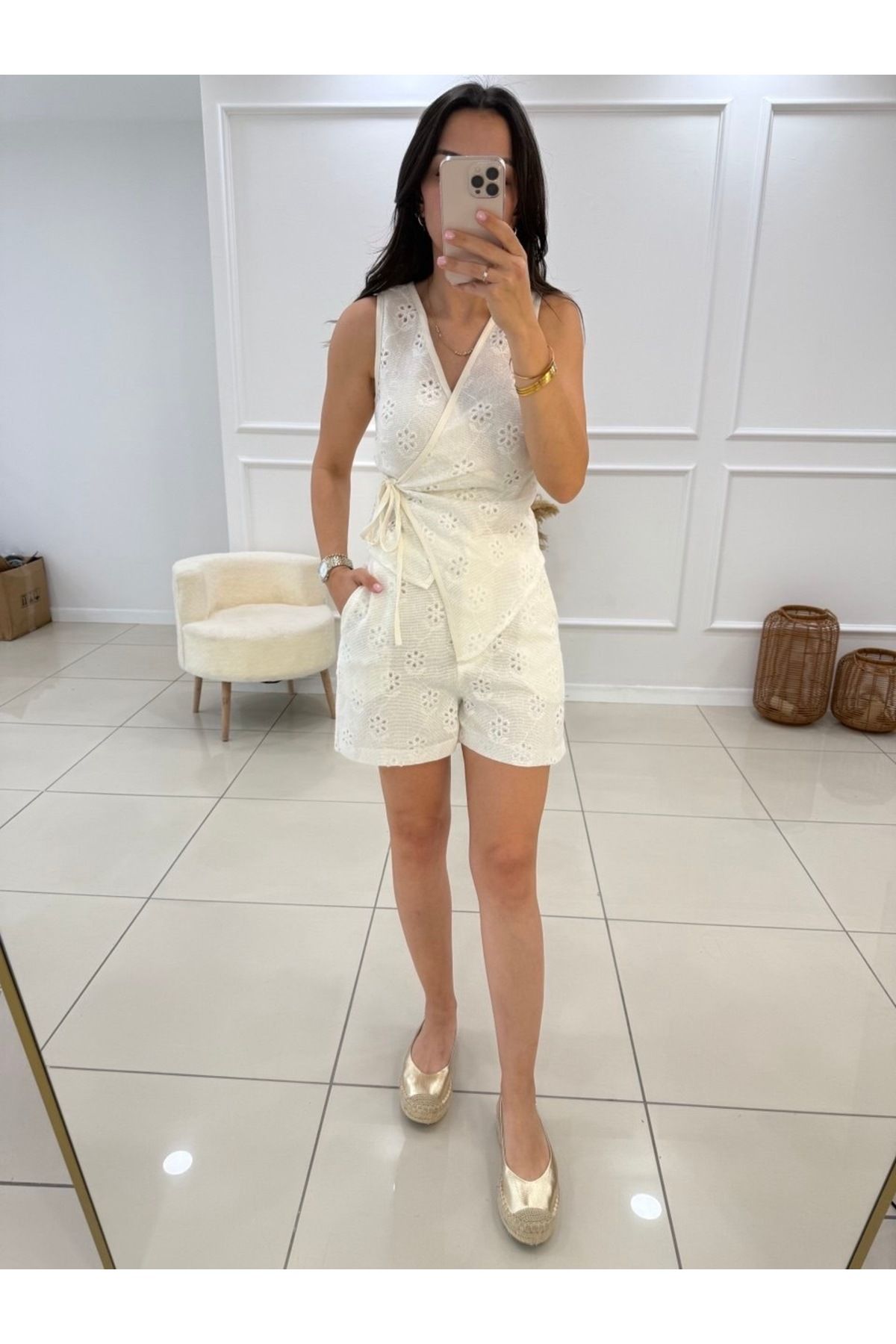 Butik Çiçek Desenli Şort
