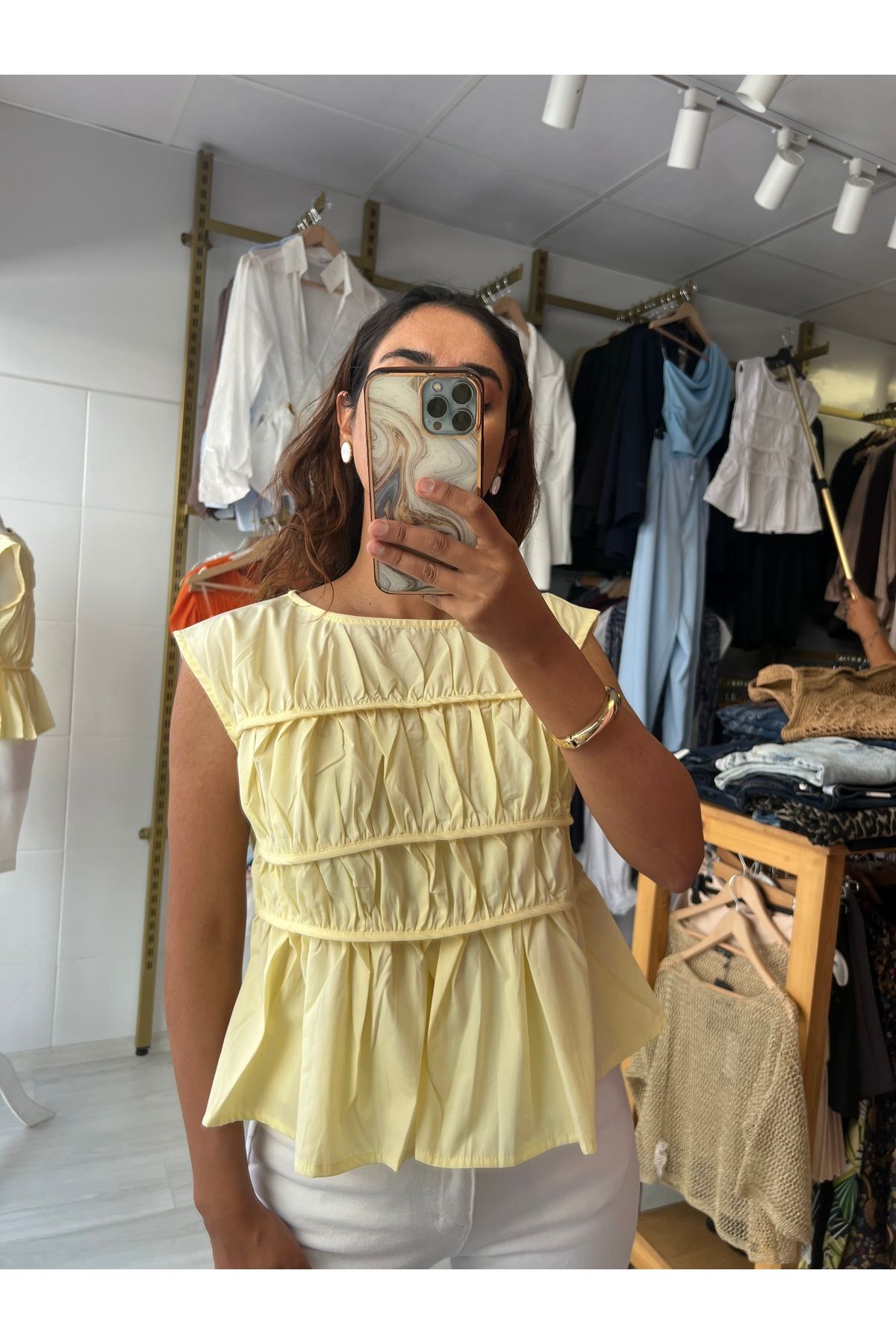 Butik Dikiş detaylı kolsuz kabarık bluz