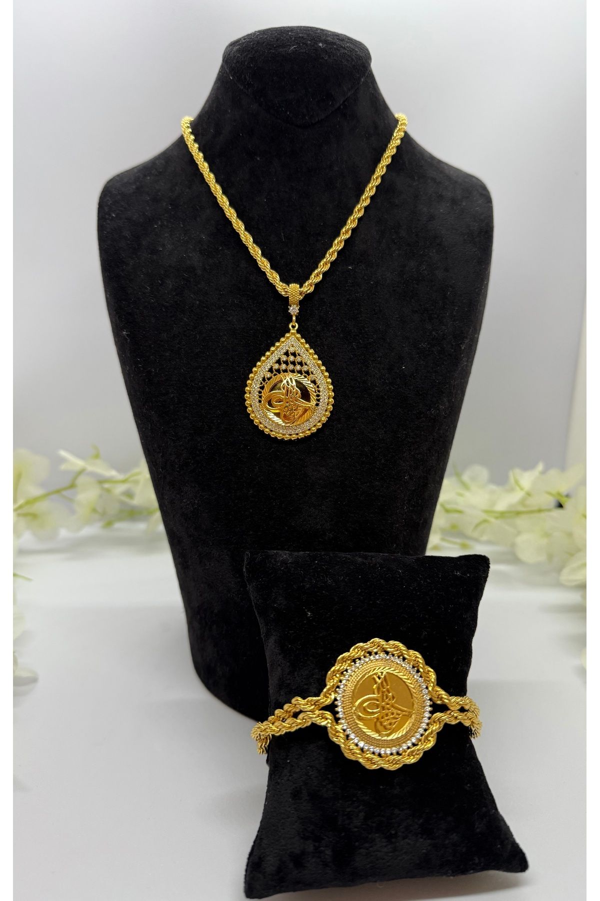 Constanza Exclusive 22 Ayar Altın Kaplama Taşlı Tuğra Set Lvd518