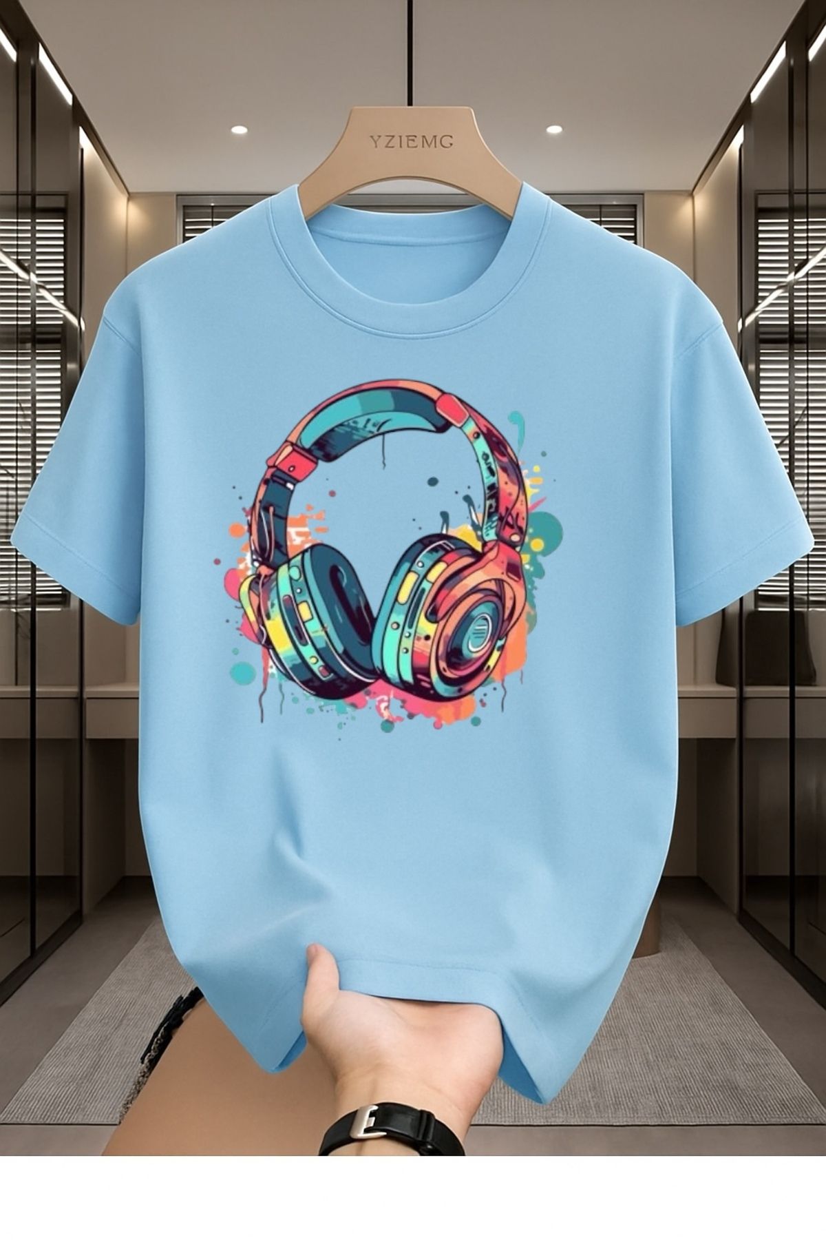 Madali Boutique Renkli Kulaklık Baskılı Unisex Bisiklet Yaka Pamuk Oversize Boyfriend T-Shirt
