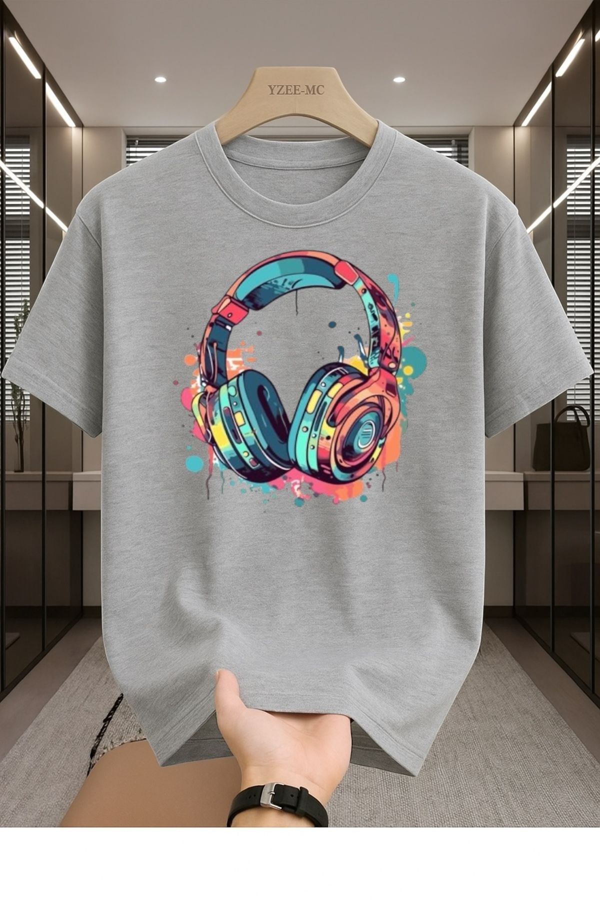 Madali Boutique Renkli Kulaklık Baskılı Unisex Bisiklet Yaka Pamuk Oversize Boyfriend T-Shirt