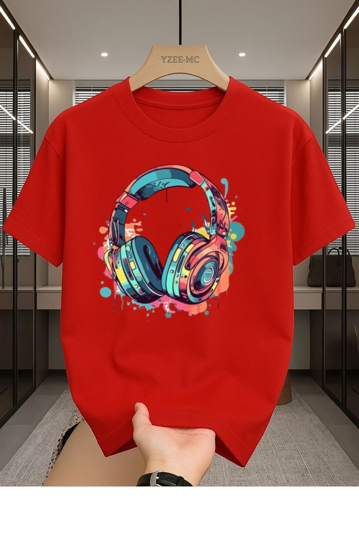 Madali Boutique Renkli Kulaklık Baskılı Unisex Bisiklet Yaka Pamuk Oversize Boyfriend T-Shirt