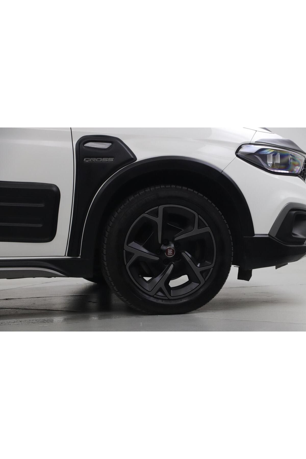 PLASTİKCHE CROSS YAZI DETAYLI ÖN SAĞ VE SOL ÇAMURLUK EKLERİ