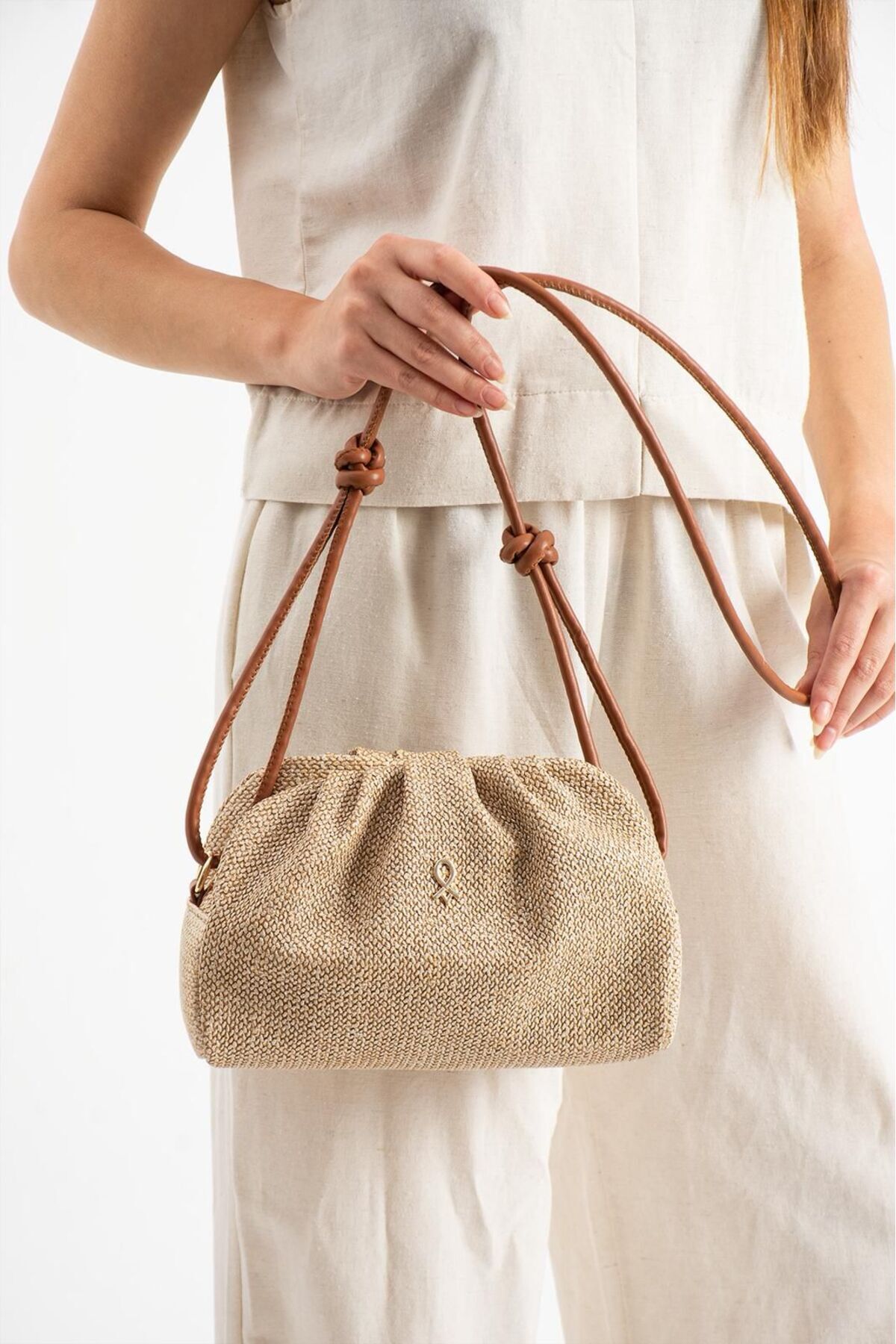 change time-Straw Drawstring Women's Shoulder Bag Width: 25cm Length: 13cm Bottom: 10cm 1