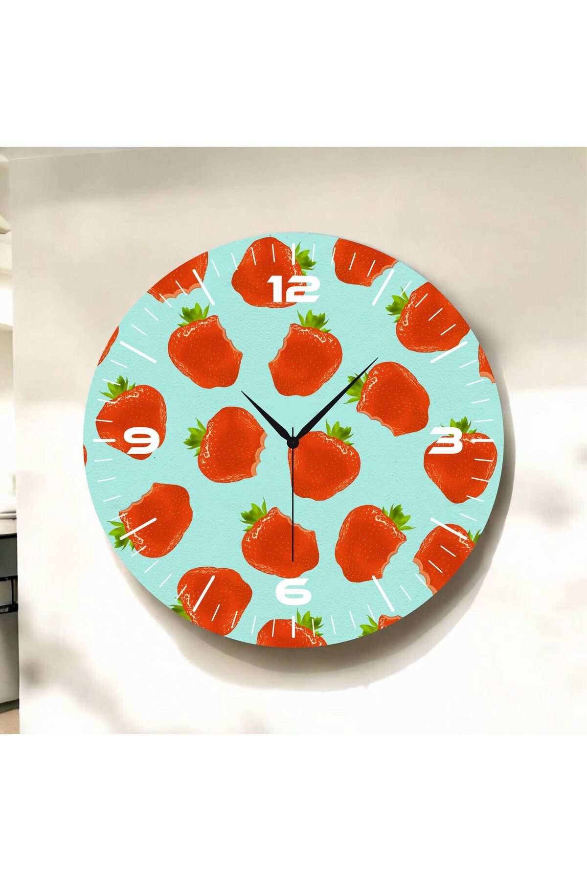 AA Shop Renkli Baskı Çilek Meyve Desenli Sayılı Hediyelik Ahşap Sessiz Duvar Saati 50cm