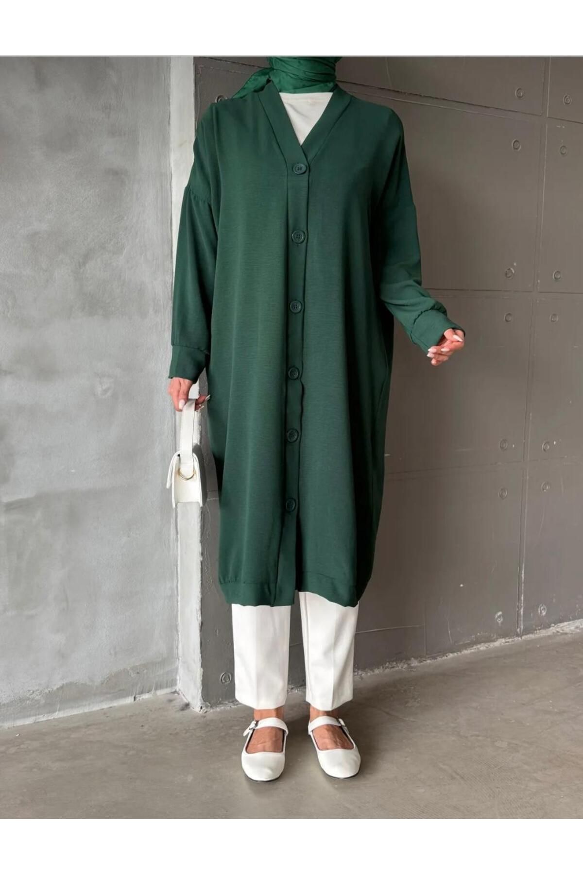 noyacollection Düğmeli Giy-Çık Kap