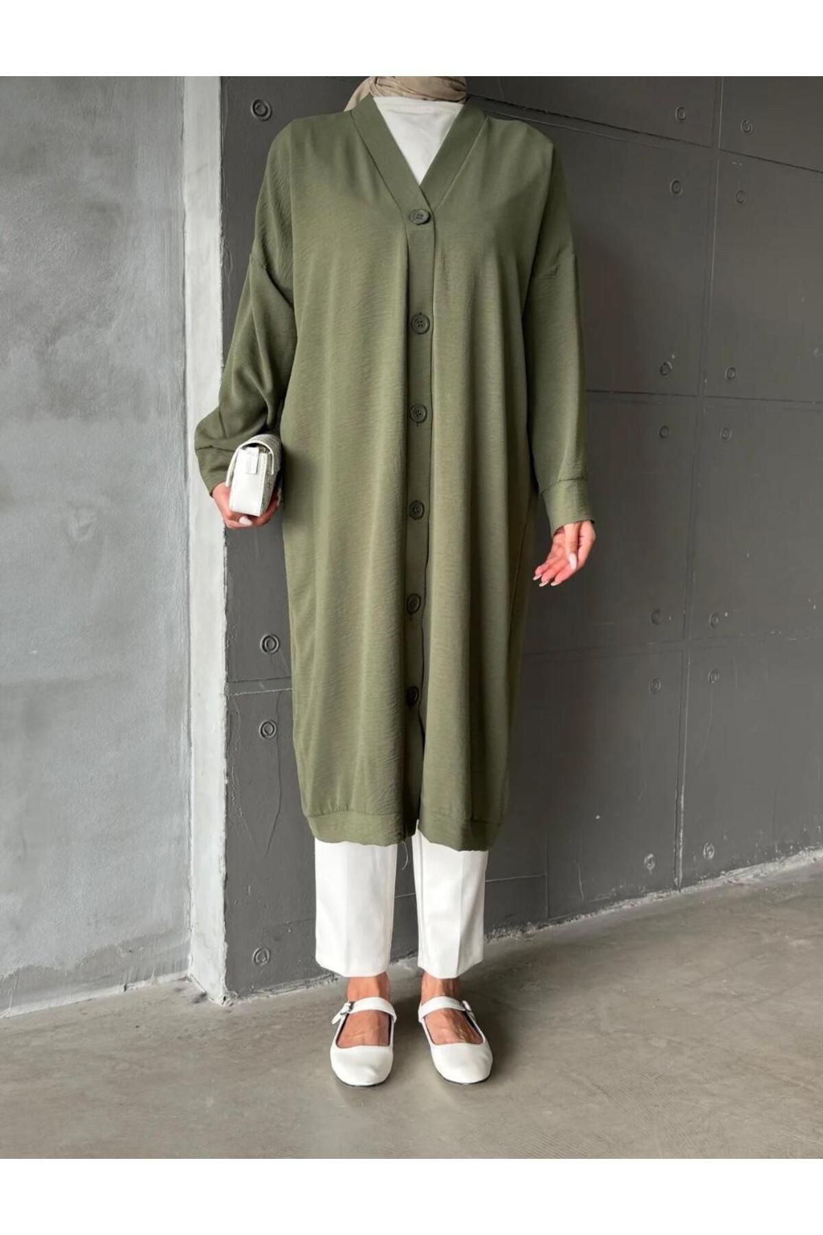 noyacollection Düğmeli Giy-Çık Kap