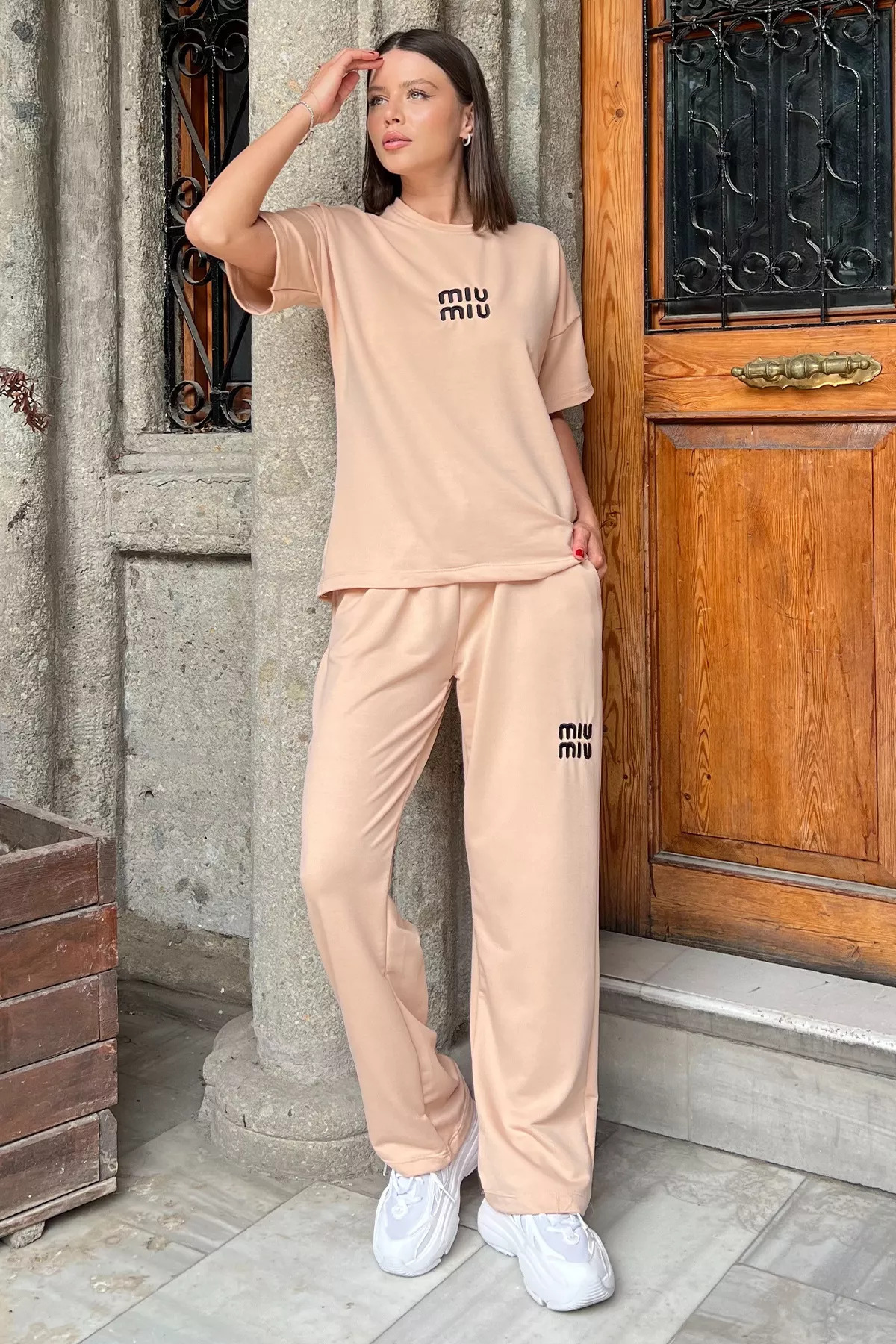 GÜLSELİ-Beige Women's Embroidery Detailed T-Shirt Pants Double Set 1