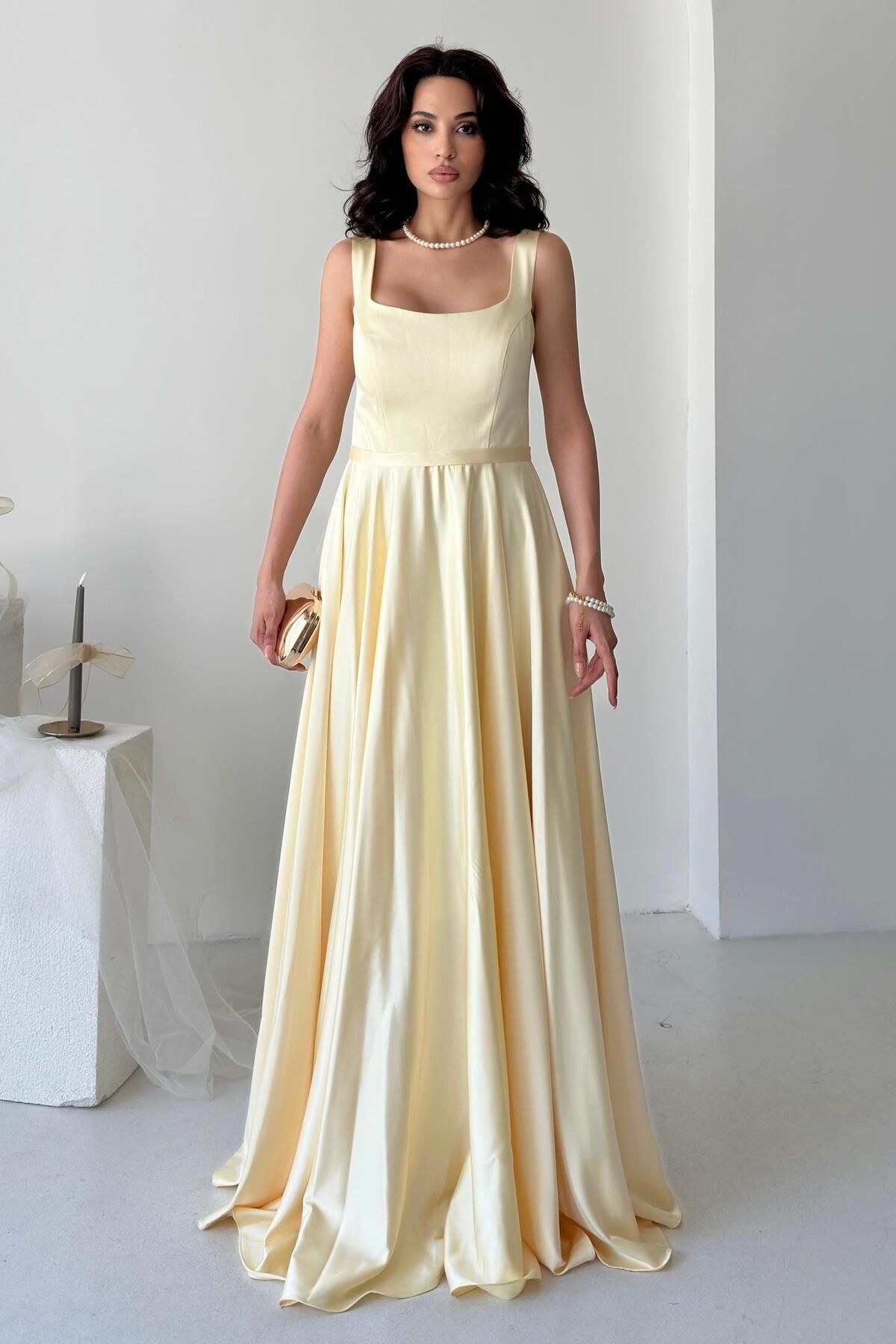 Serica Moda Sarı Kare Yaka Askılı Saten Abiye Elbise