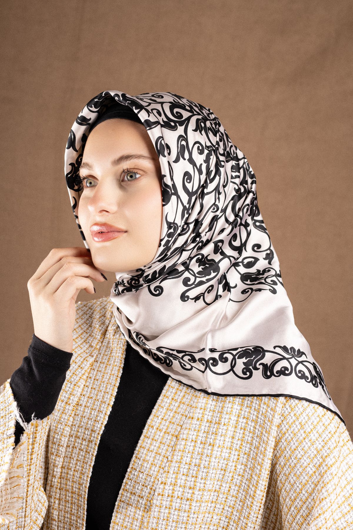 Akel Varaklı Saten Eşarp Koleksiyonu Ebat 95 x 95