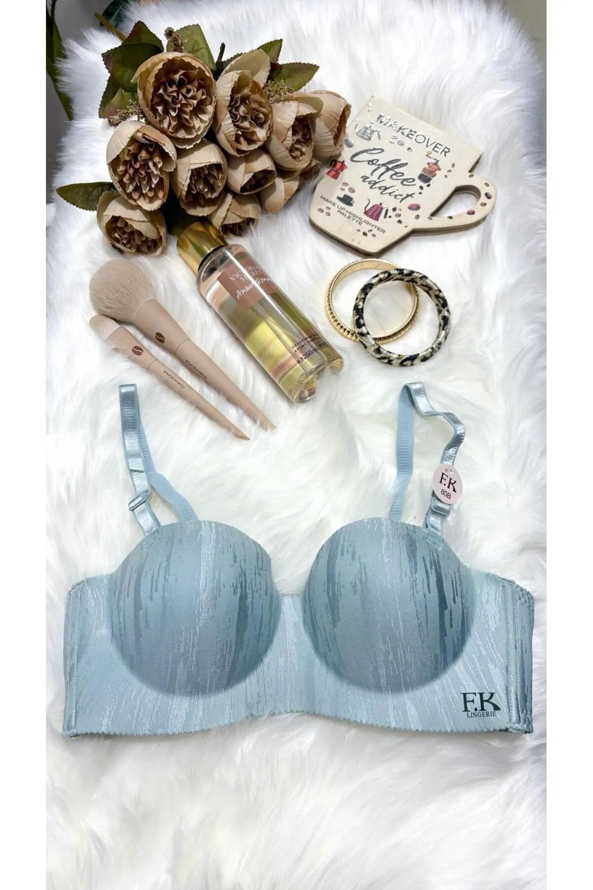Clothes Box Lazer Kesim Dolgulu ve Çıkarılabilir Askılı Straplez Sütyen