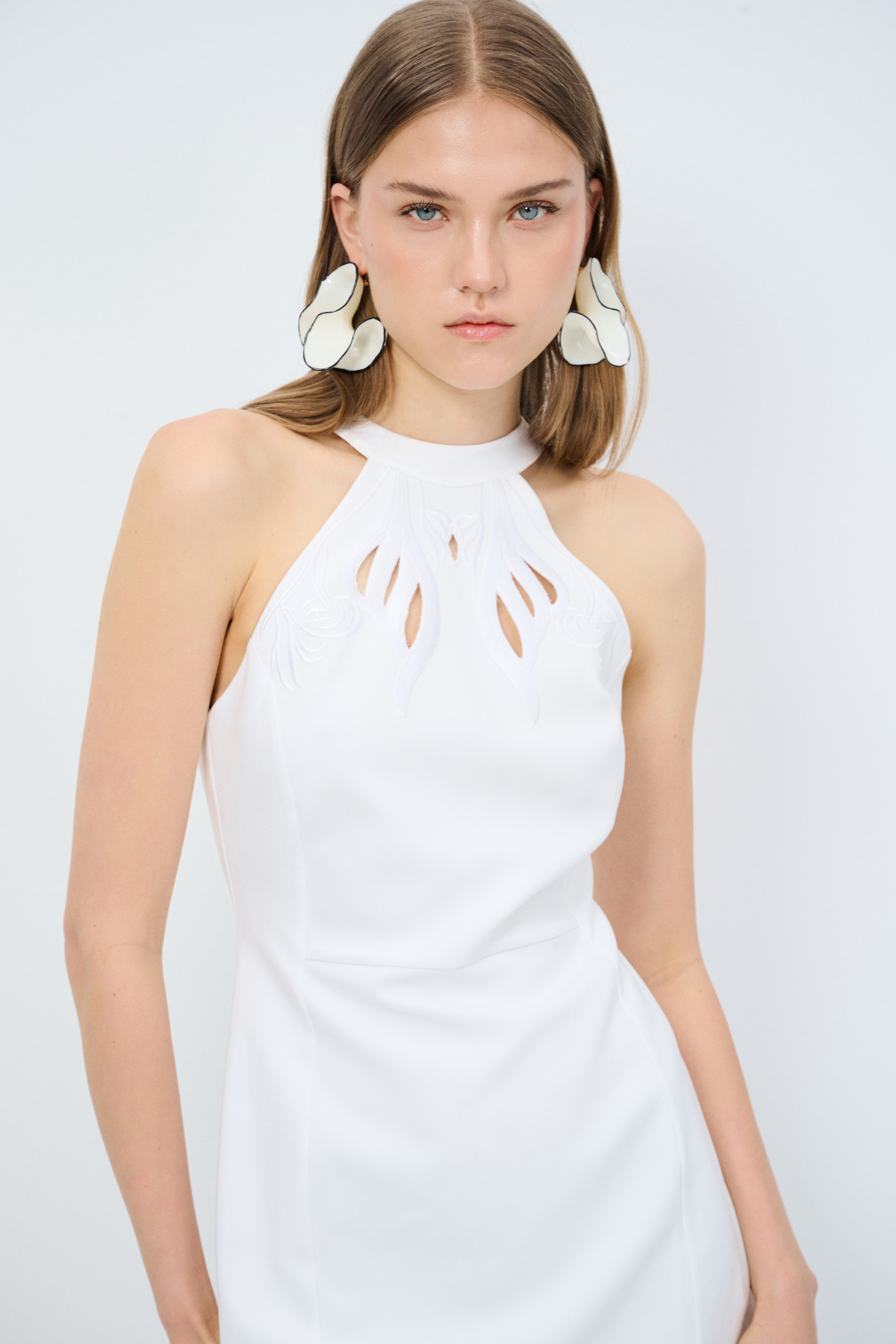 adL  Nakış Detaylı Boyundan Bağlamalı Mini Elbise - Görsel 2