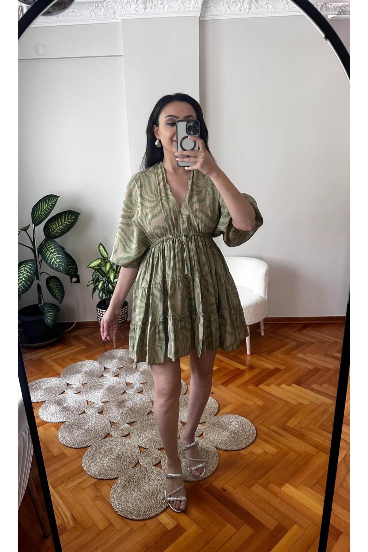 MODA Kadın Yarasa Kol A Kesim Beli Lastikli Kısa Elbise