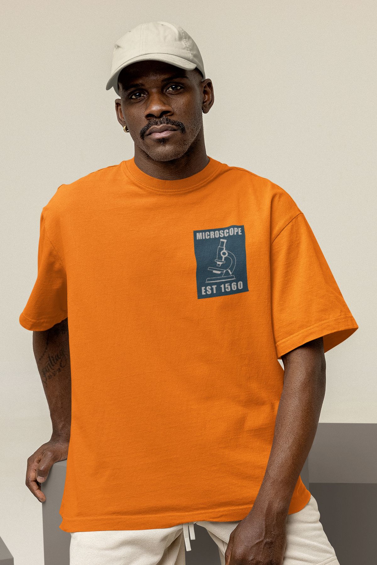 Uniquetex NUBENSE / MİKSE-12 - Oversize Unisex Mikroskop Baskılı Turuncu Bisiklet Yaka T-shirt (Bilim Tişört)