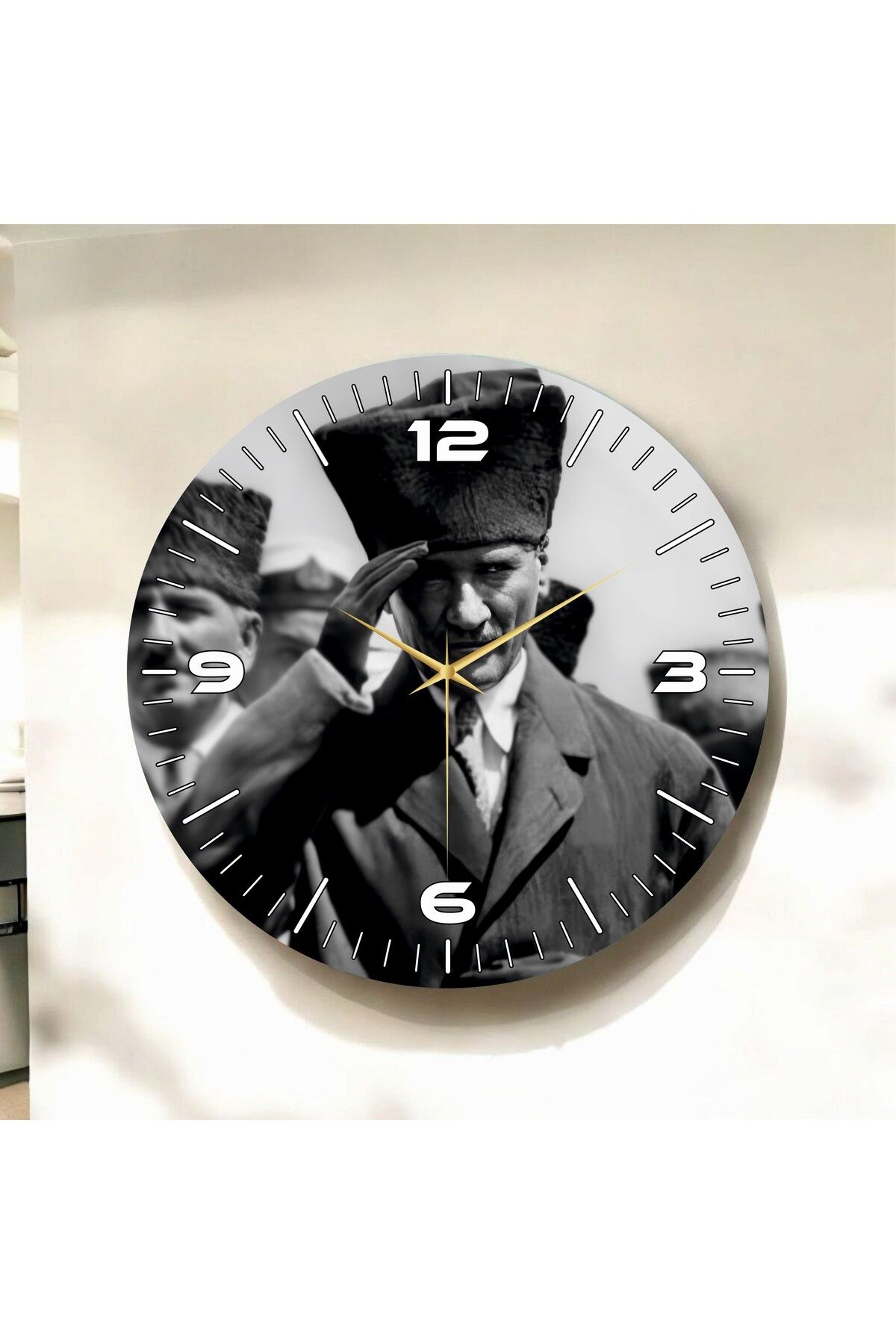 AA Shop Mustafa Kemal Atatürk Siyah Beyaz Renkli Baskı Sayılı Hediyelik Ahşap Sessiz Duvar Saati 50cm