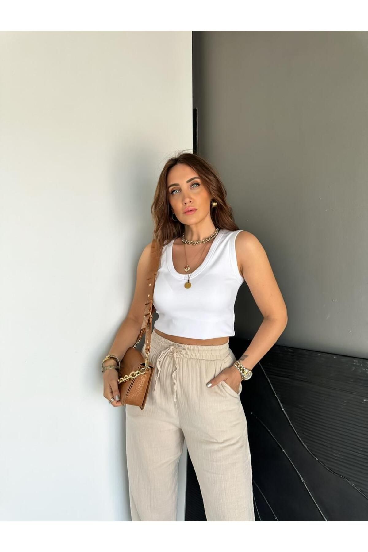 Zerrincan Giyim Beyaz V Yaka Pamuklu Tshirt