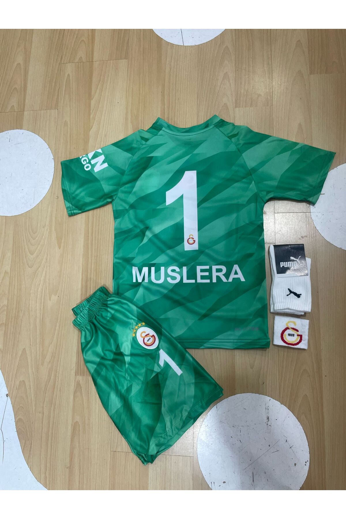 Nevruz Galatasar y// 4'lü Set Yeşil Renk İç Saha Kaleci M.u.s.l.e.r.a Çocuk Forma Şort Çorap Bileklik
